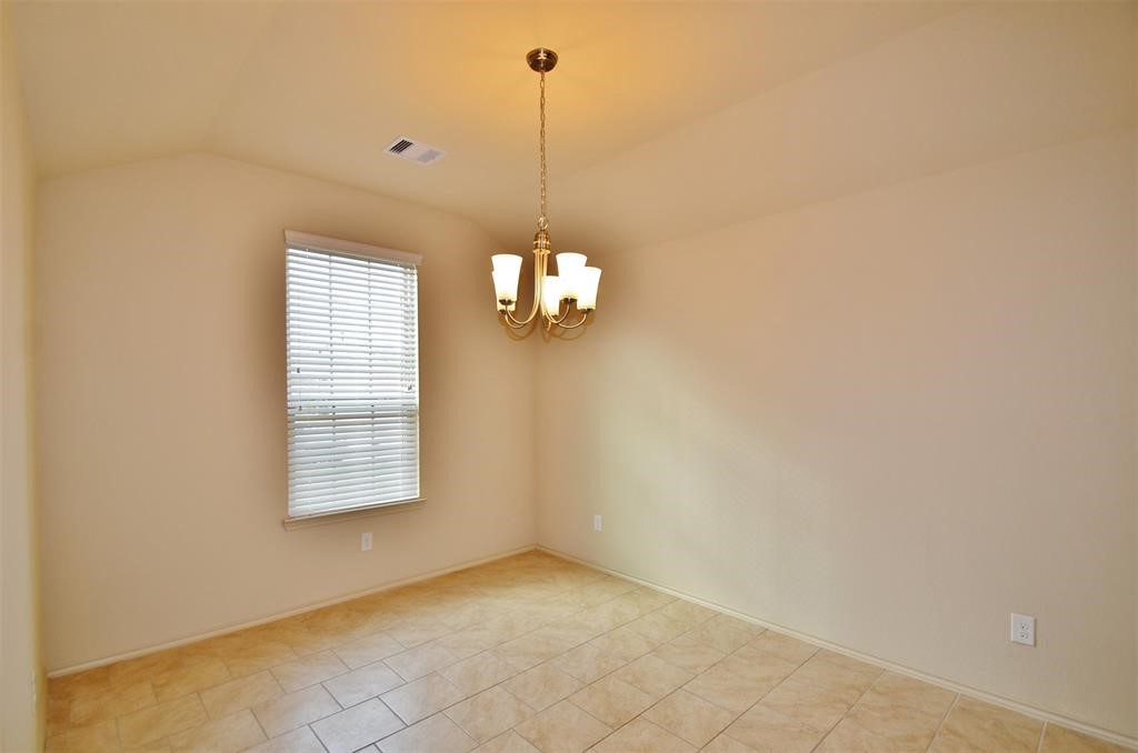 23614 Shortleaf Pine Drive Property Photo 2