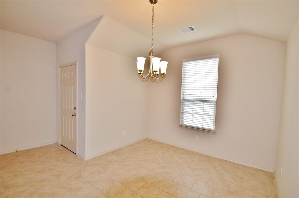 23614 Shortleaf Pine Drive Property Photo 4