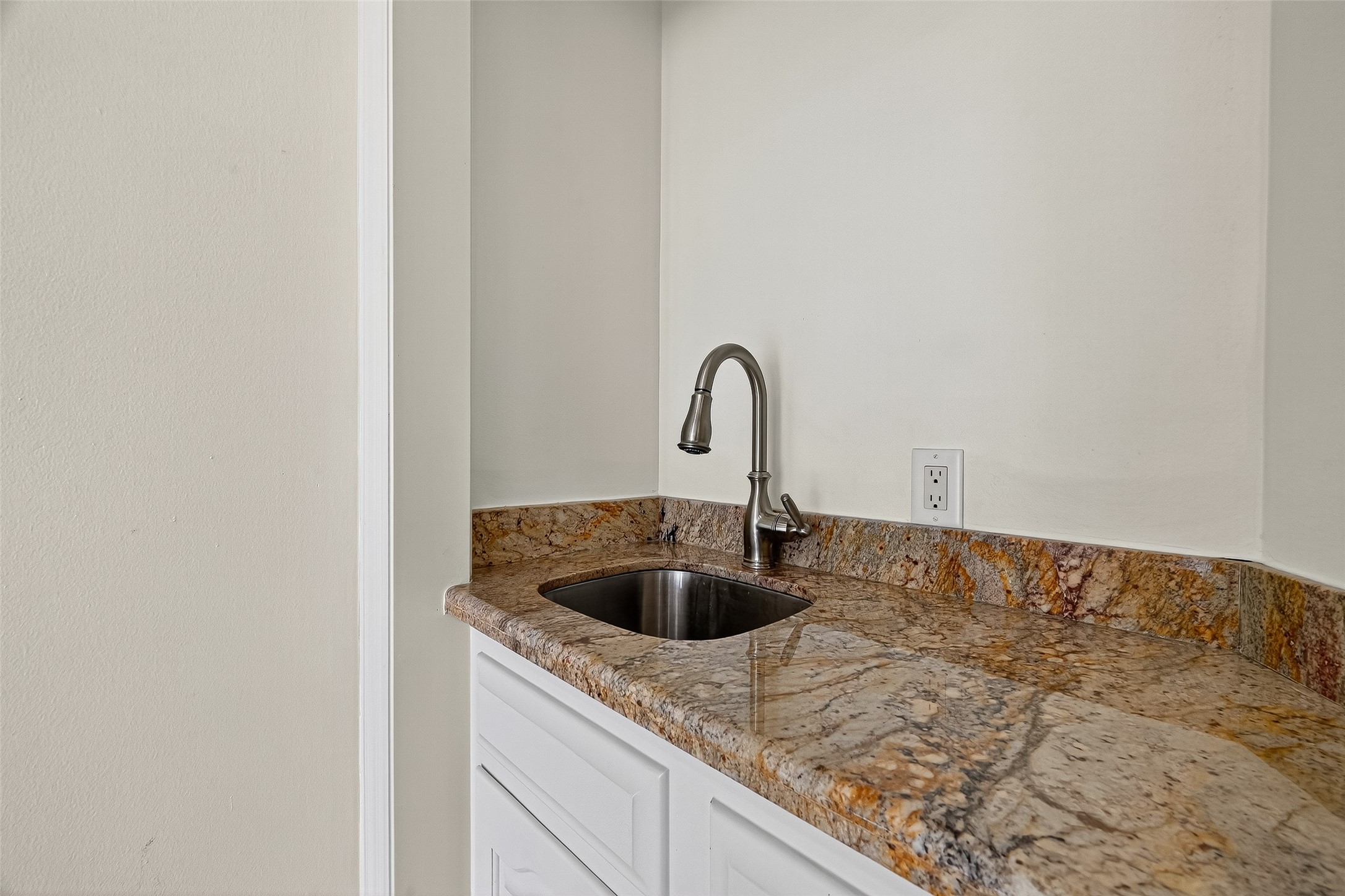 1803 Cottage Landing Lane Property Photo 10
