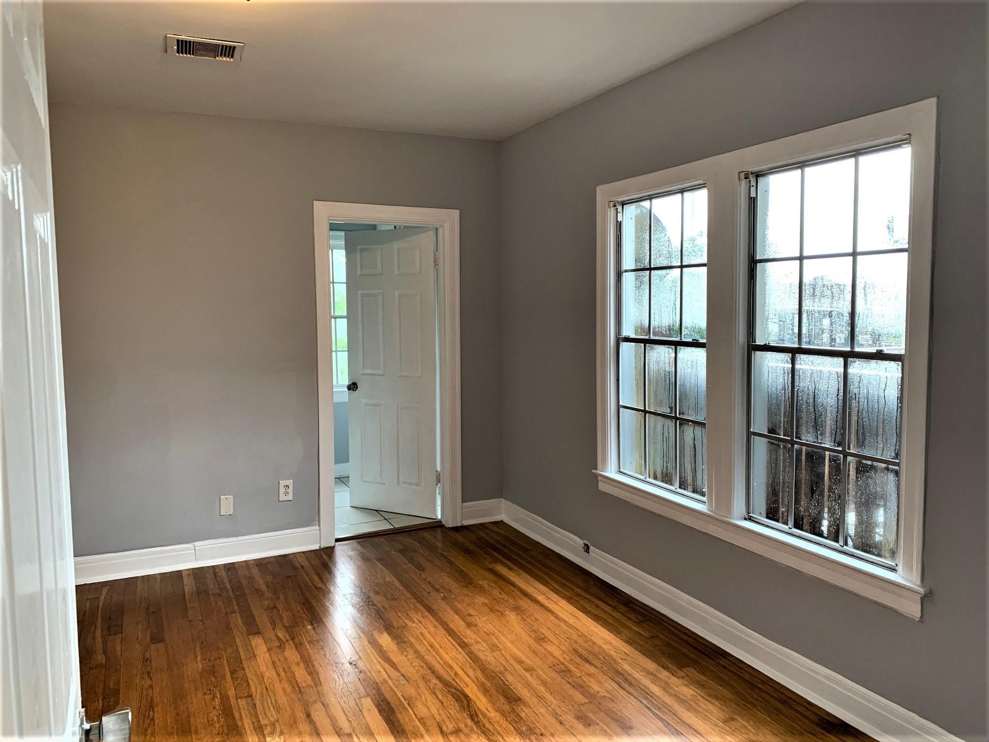1546 Lombardy Street C Property Photo 10