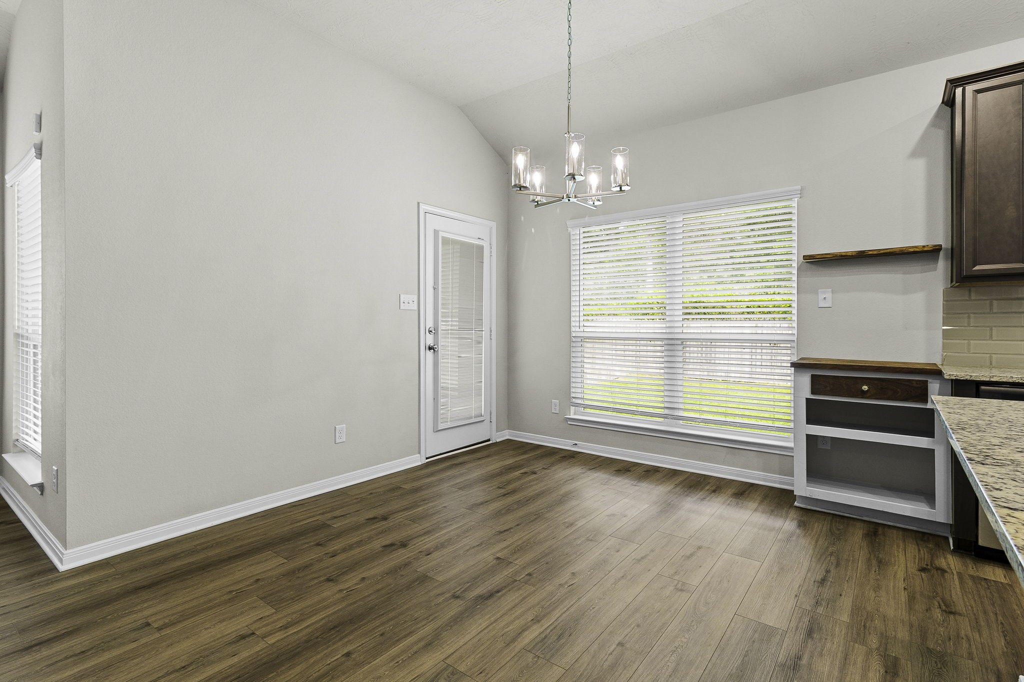 121 New Dawn Trail Property Photo 10