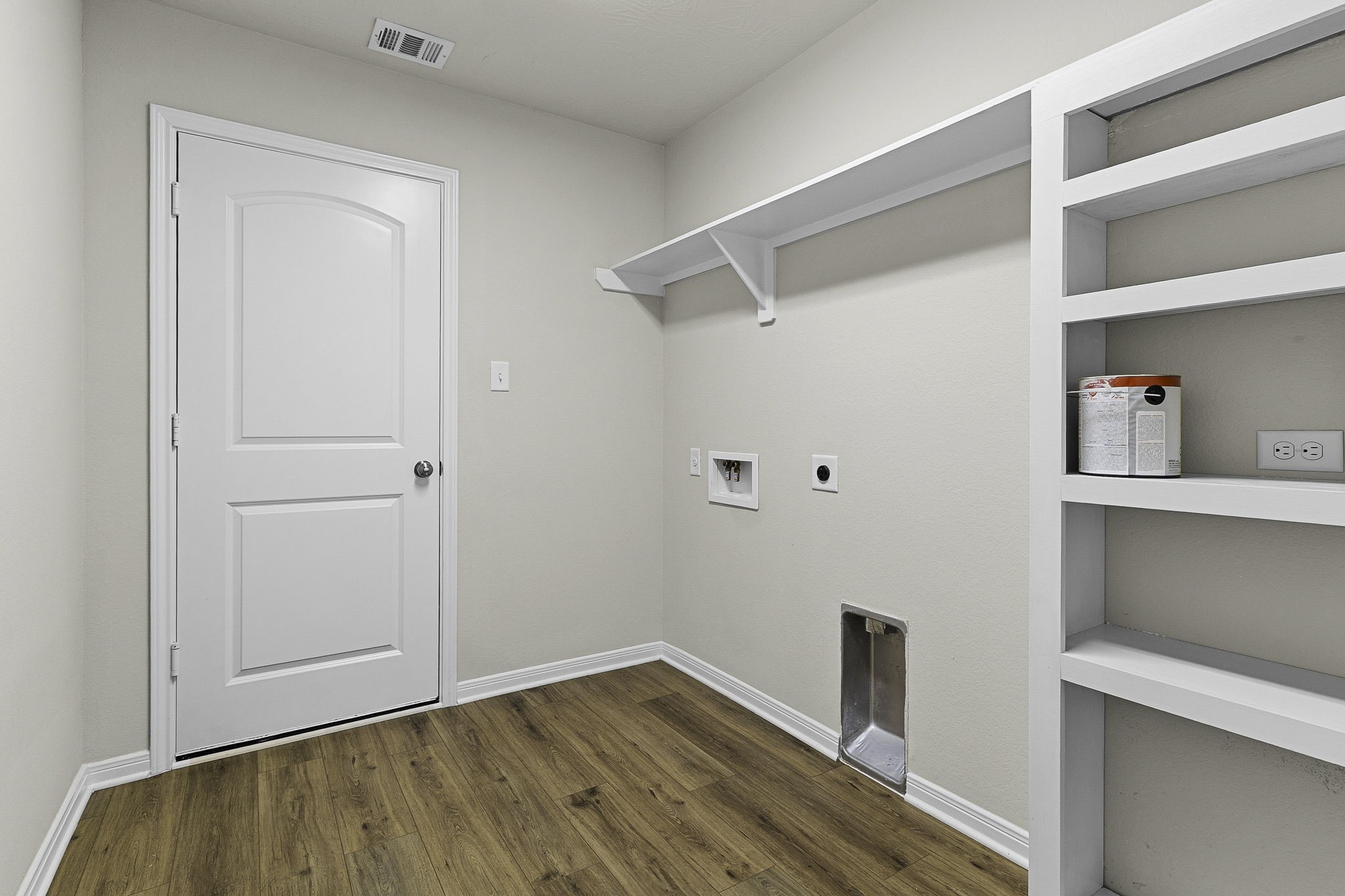 121 New Dawn Trail Property Photo 15