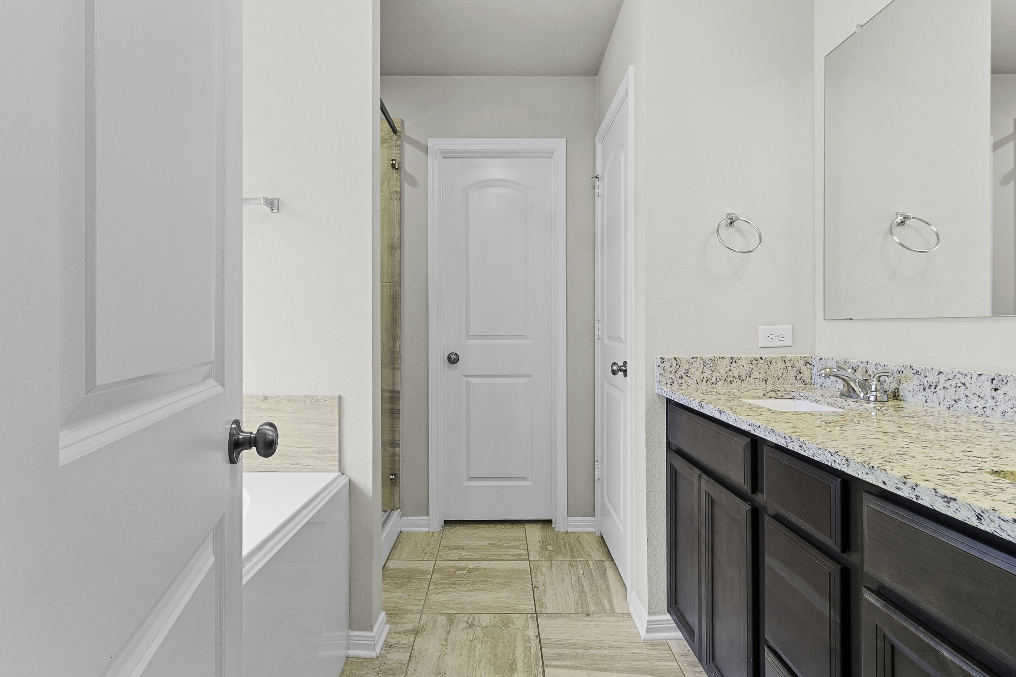 121 New Dawn Trail Property Photo 16