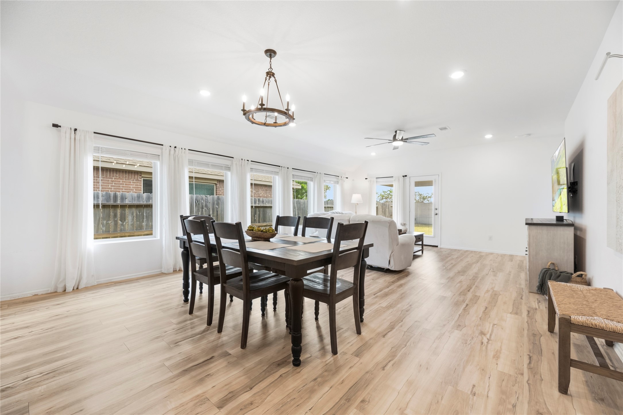 7722 Jasmine Chase Drive Property Photo 10