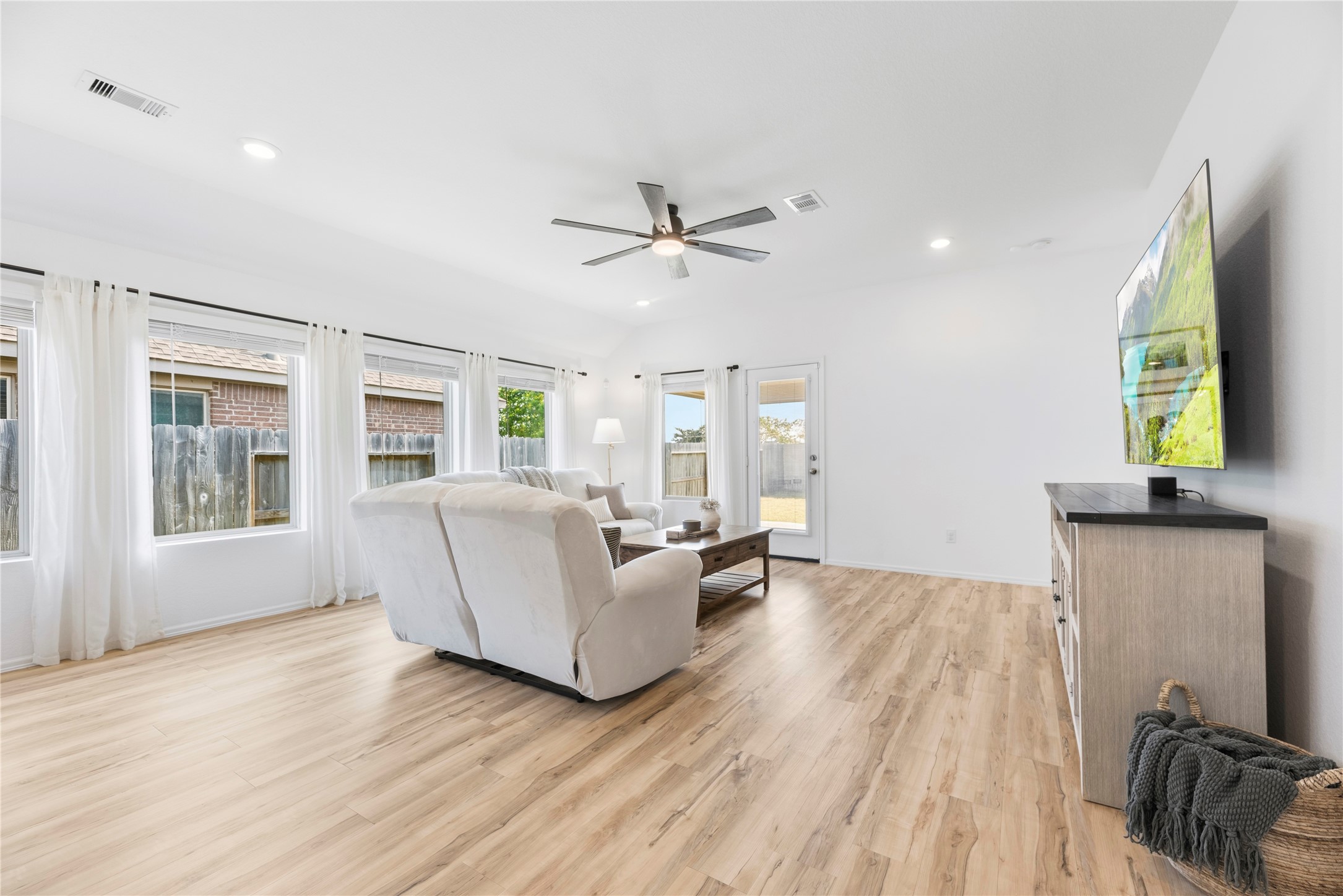 7722 Jasmine Chase Drive Property Photo 13