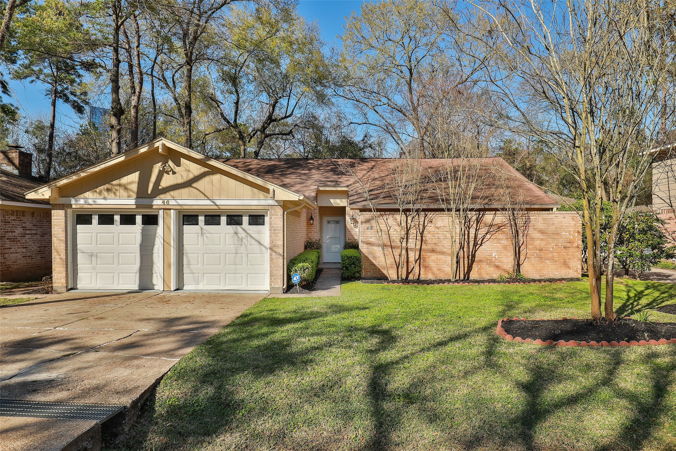 46 N Deerfoot Circle Property Photo 1