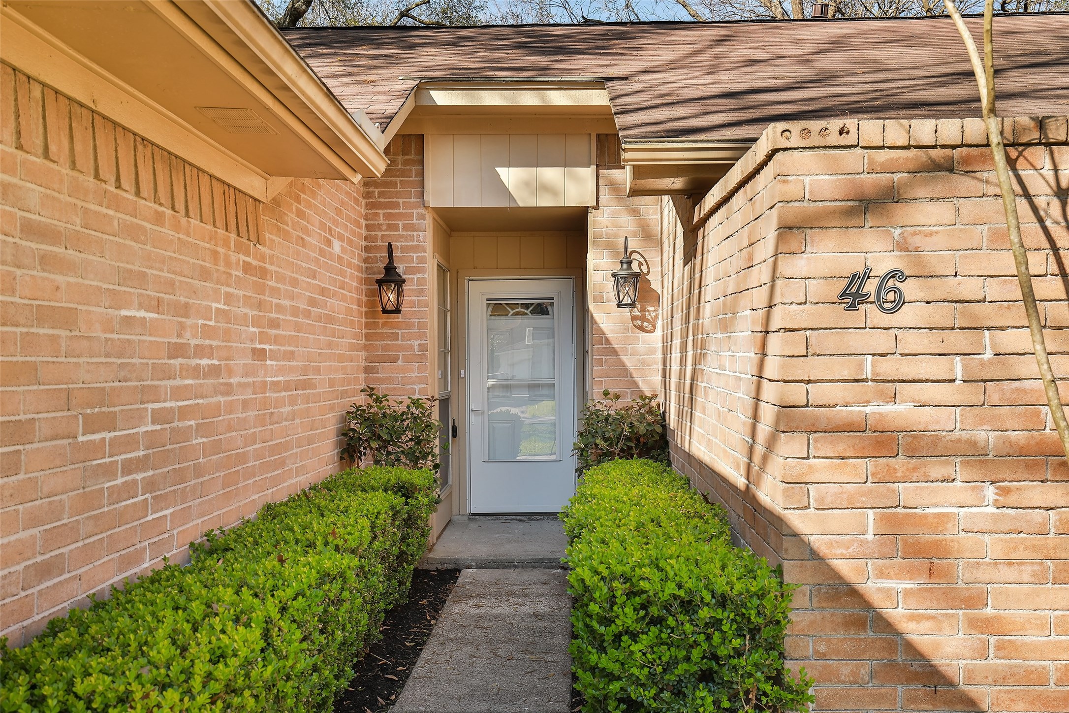 46 N Deerfoot Circle Property Photo 3
