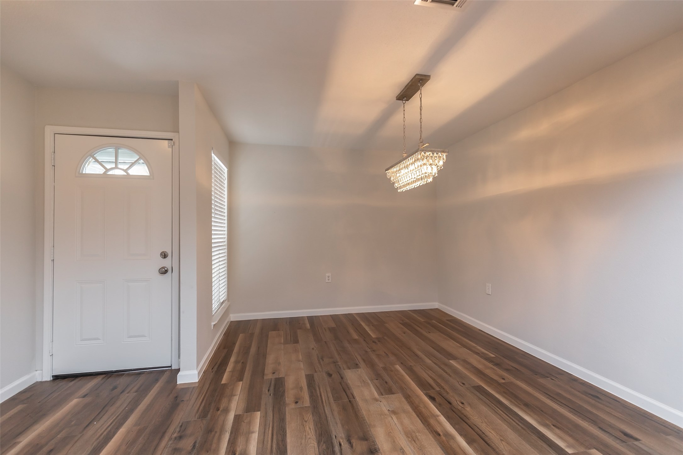 46 N Deerfoot Circle Property Photo 6