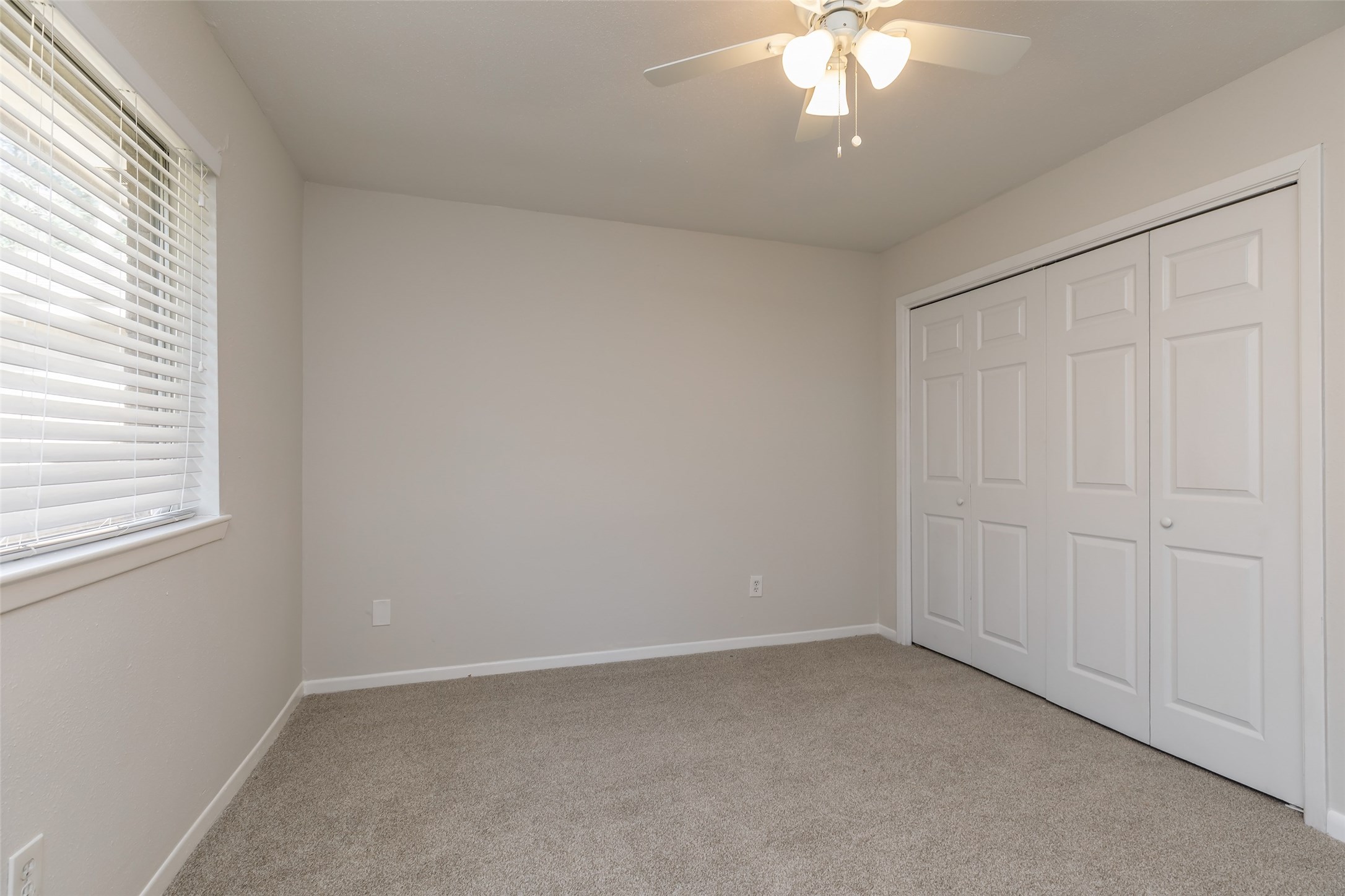 46 N Deerfoot Circle Property Photo 24