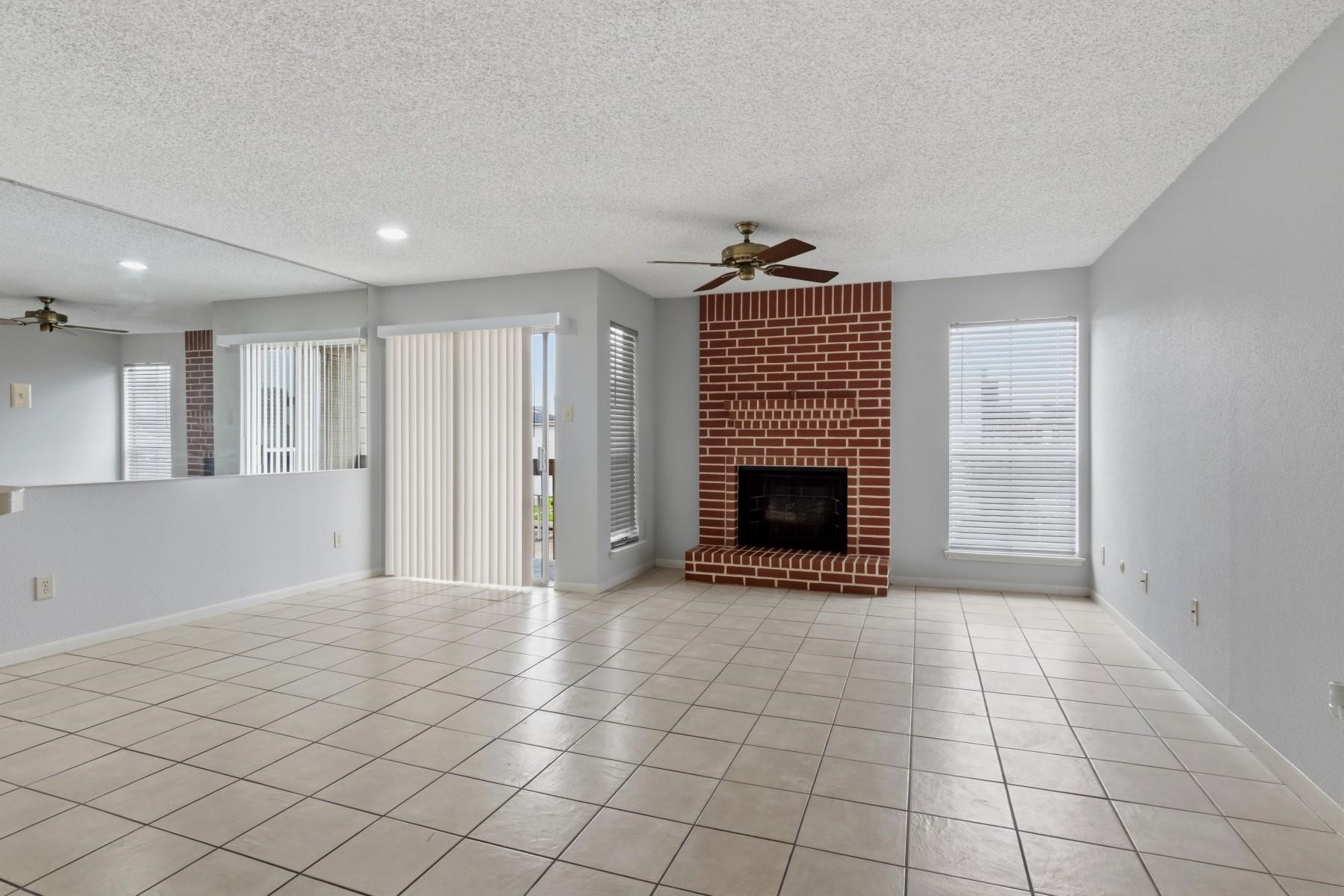 3919 Fairmont 148 Property Photo 3