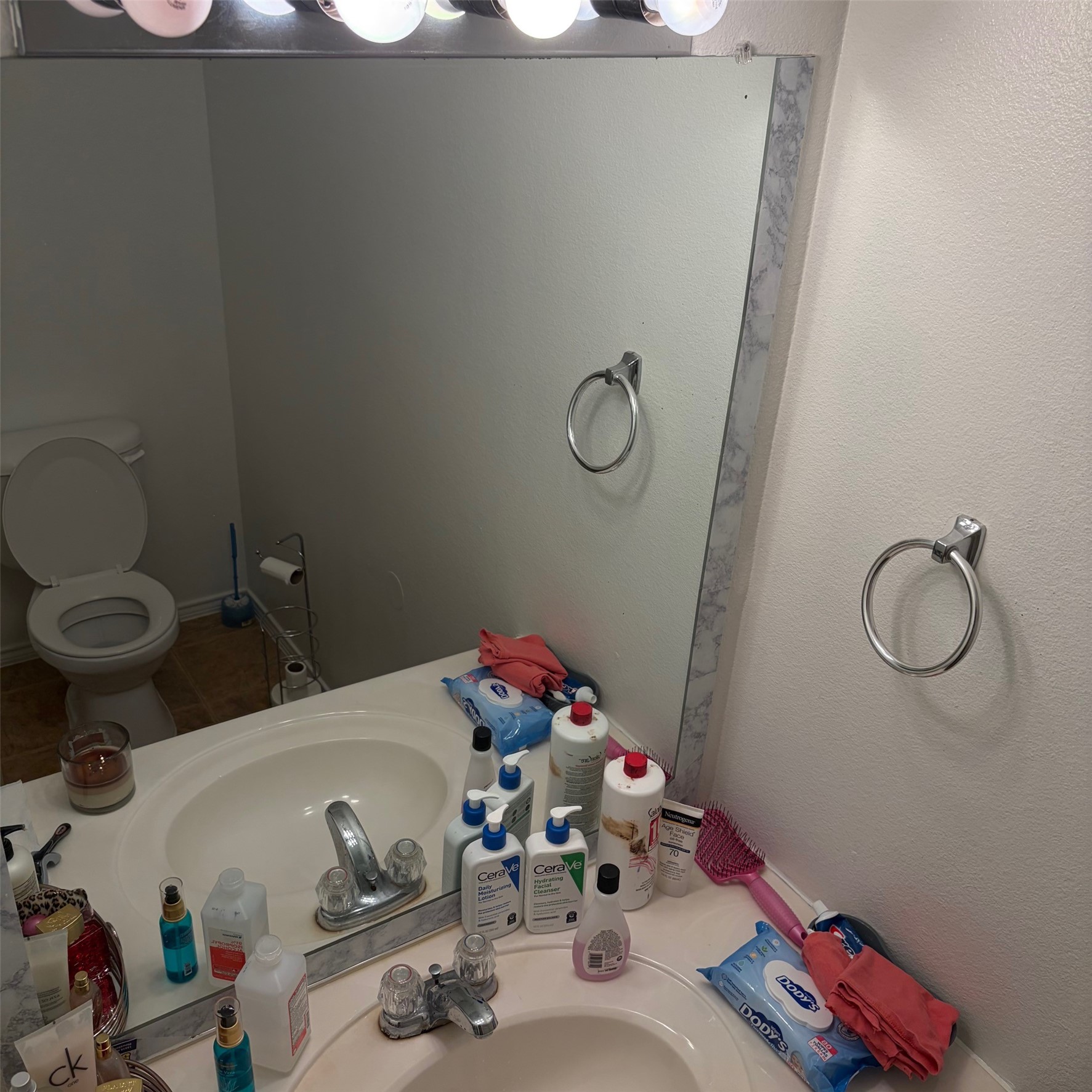 735 Pine Lodge Drive Property Photo 4