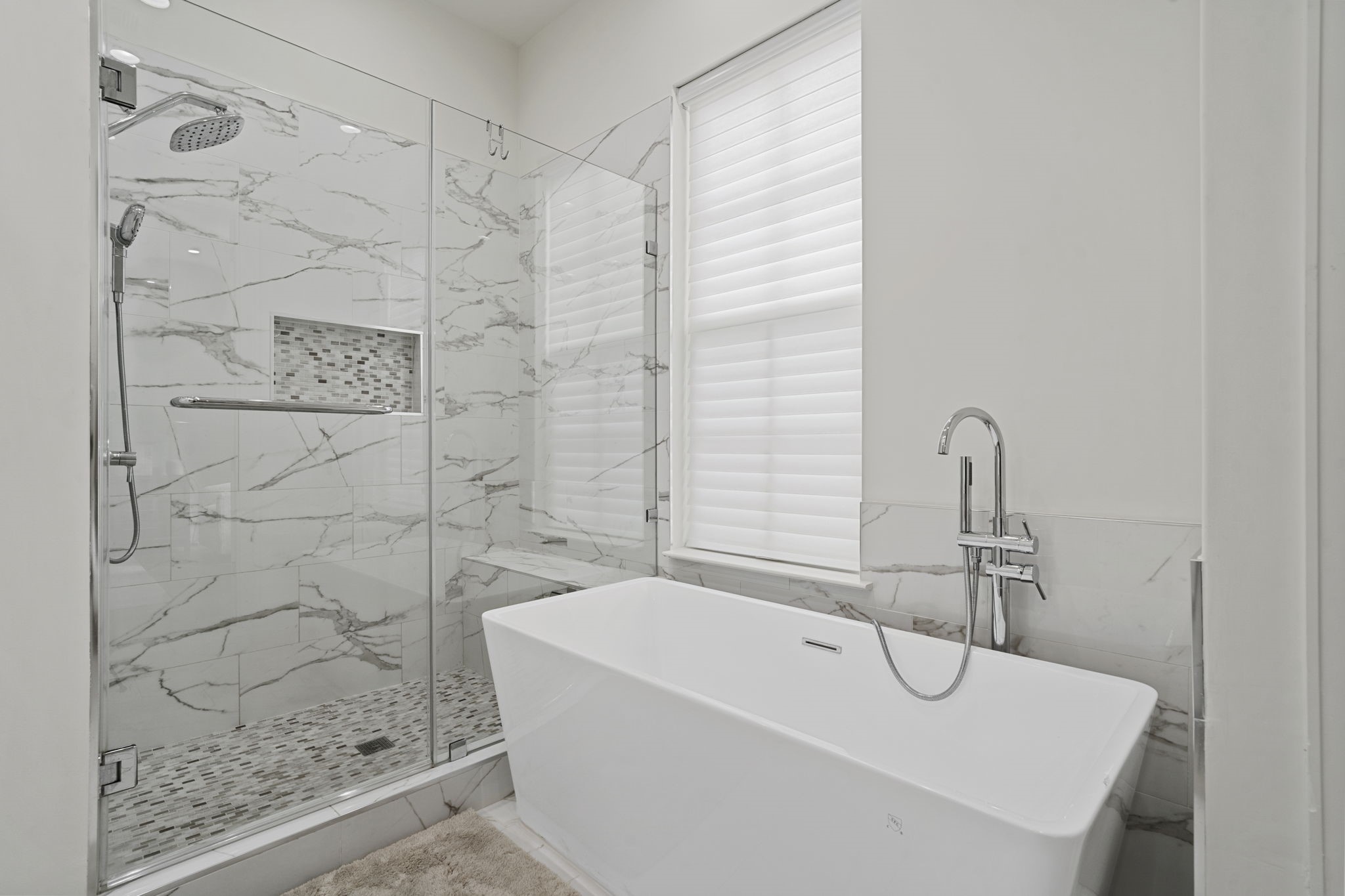 2174 Briarglen Drive Property Photo 18