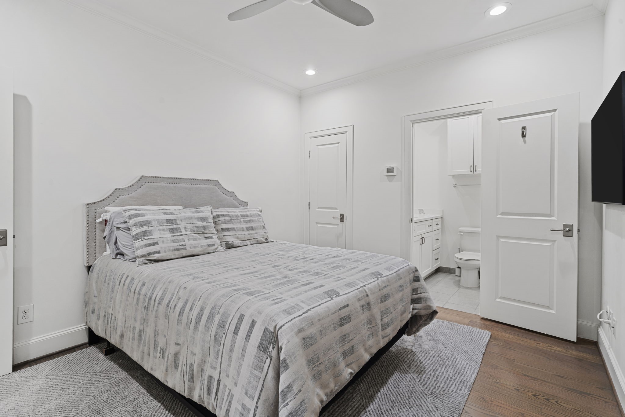 2174 Briarglen Drive Property Photo 25