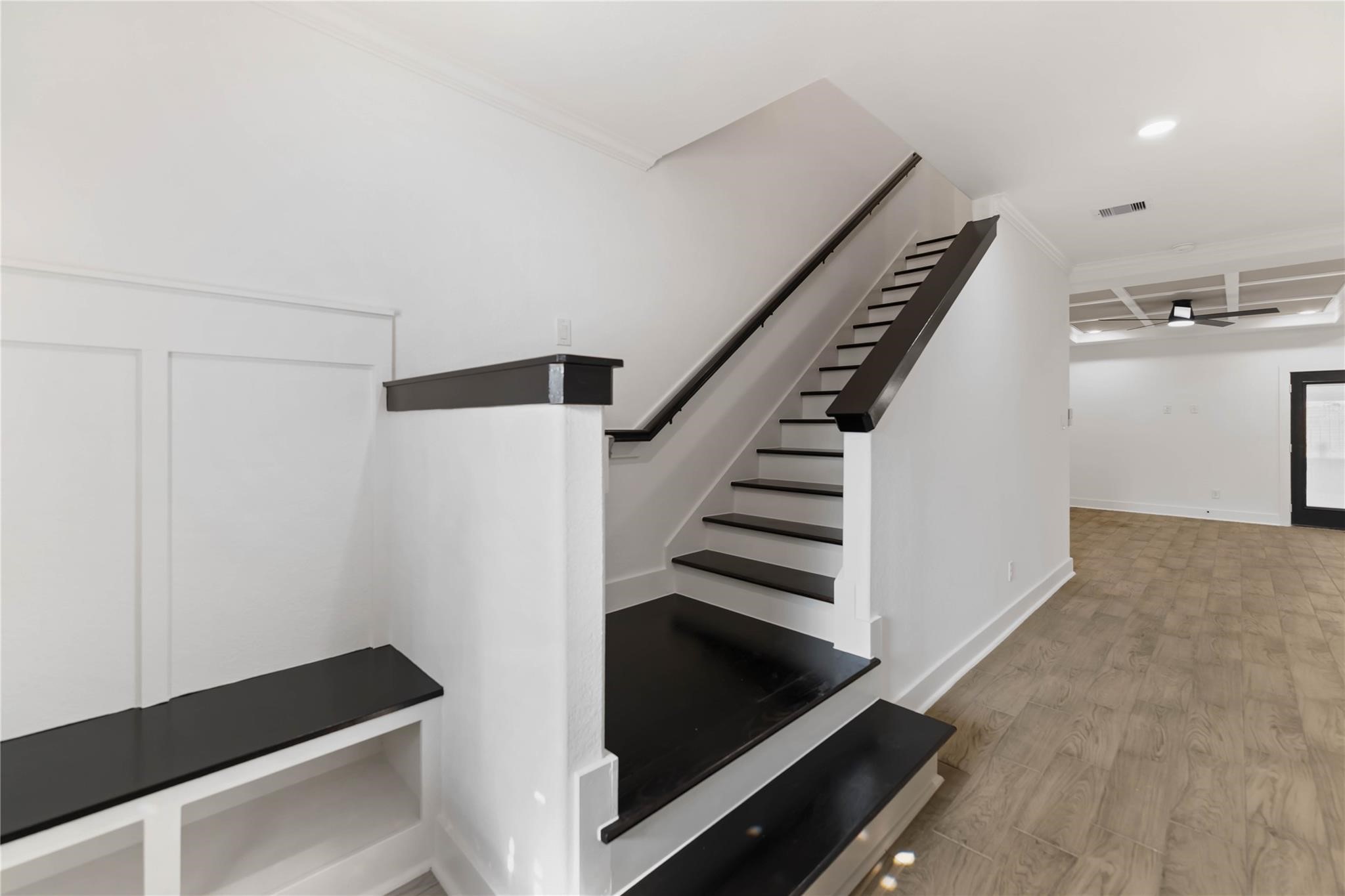 6736 Paris Street Property Photo 9