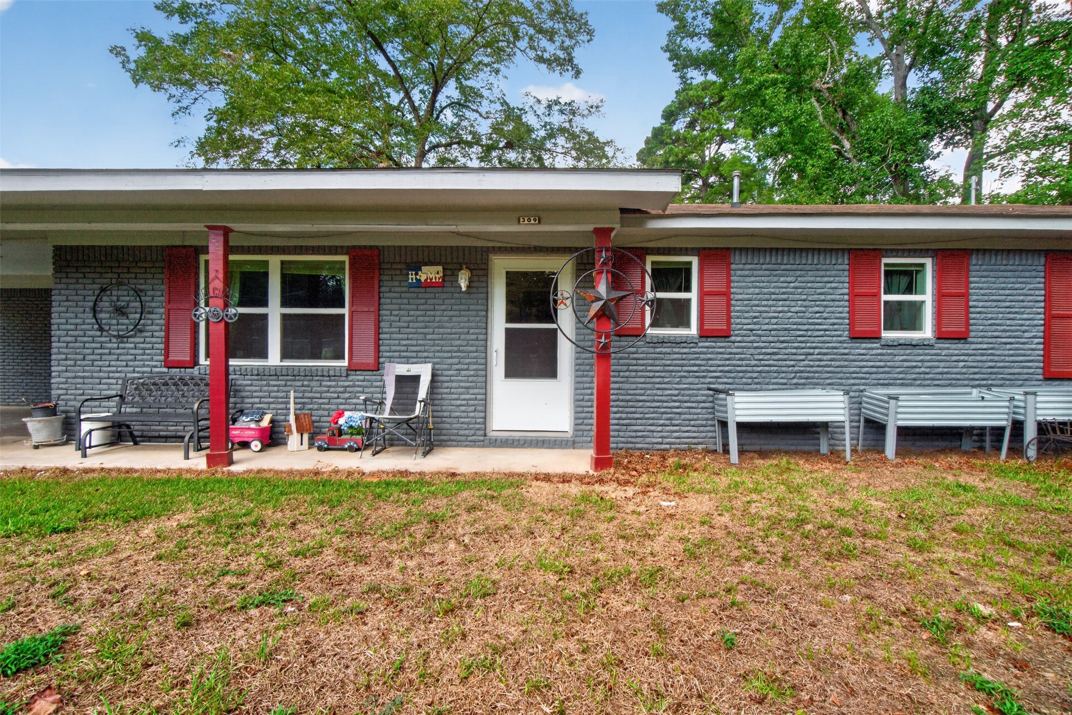 309 N Beech Street Property Photo 3