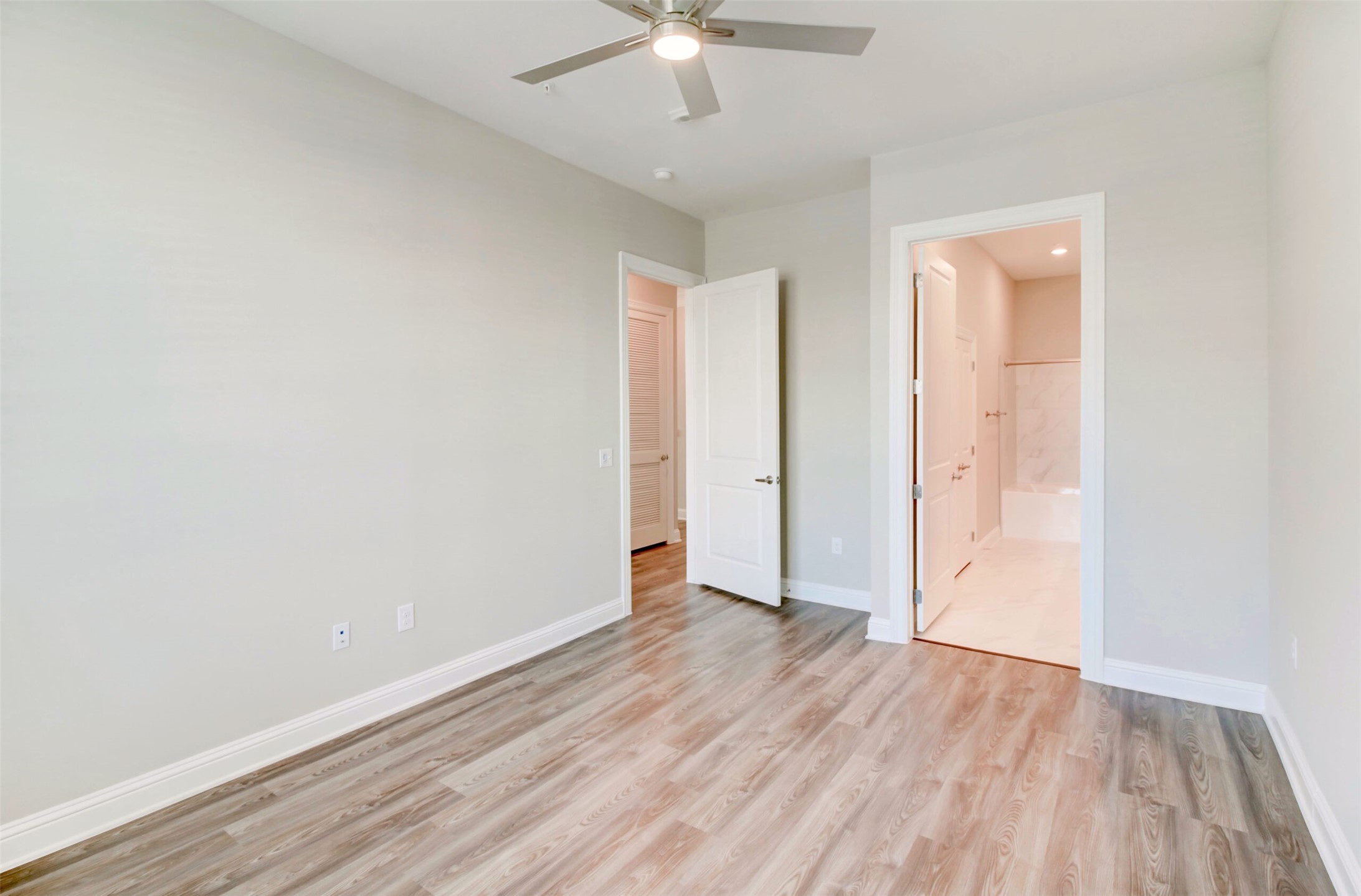 2111 Austin Street 629 Property Photo 3