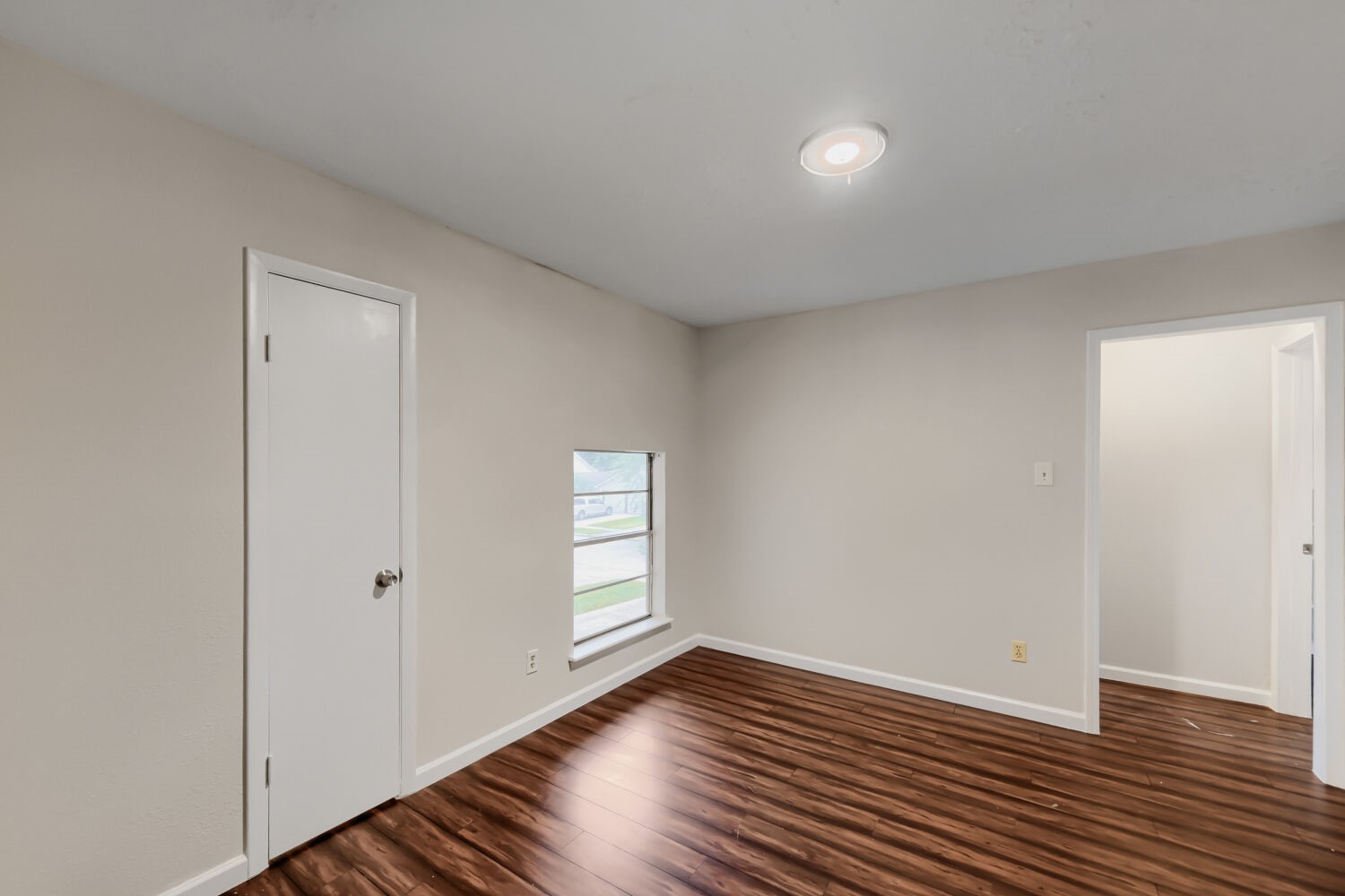 5819 Culross Close Property Photo 16