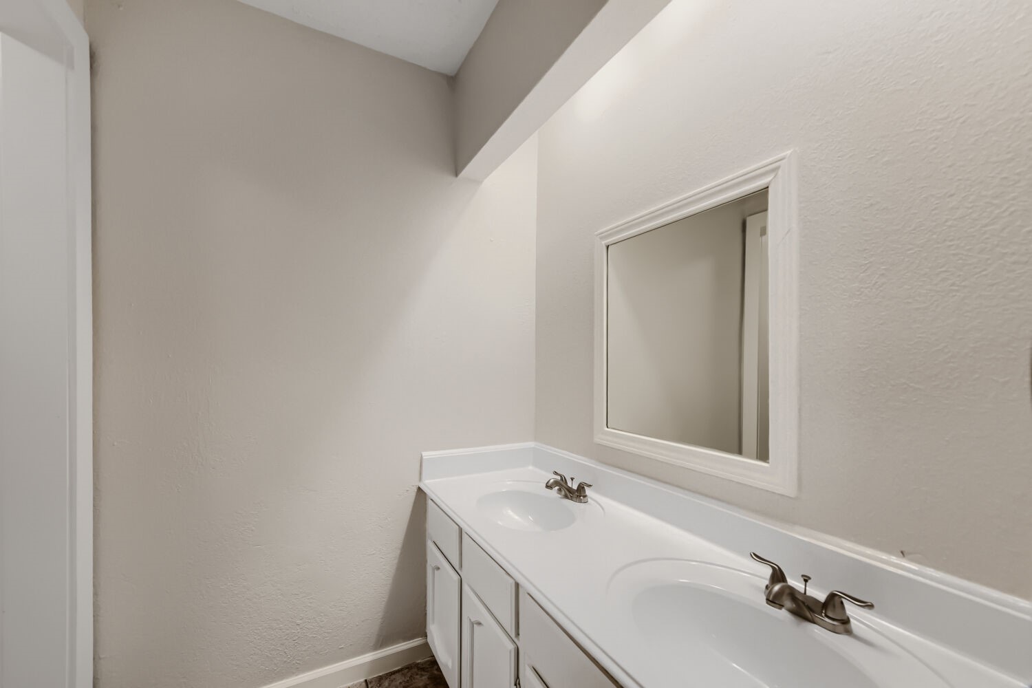 5819 Culross Close Property Photo 20