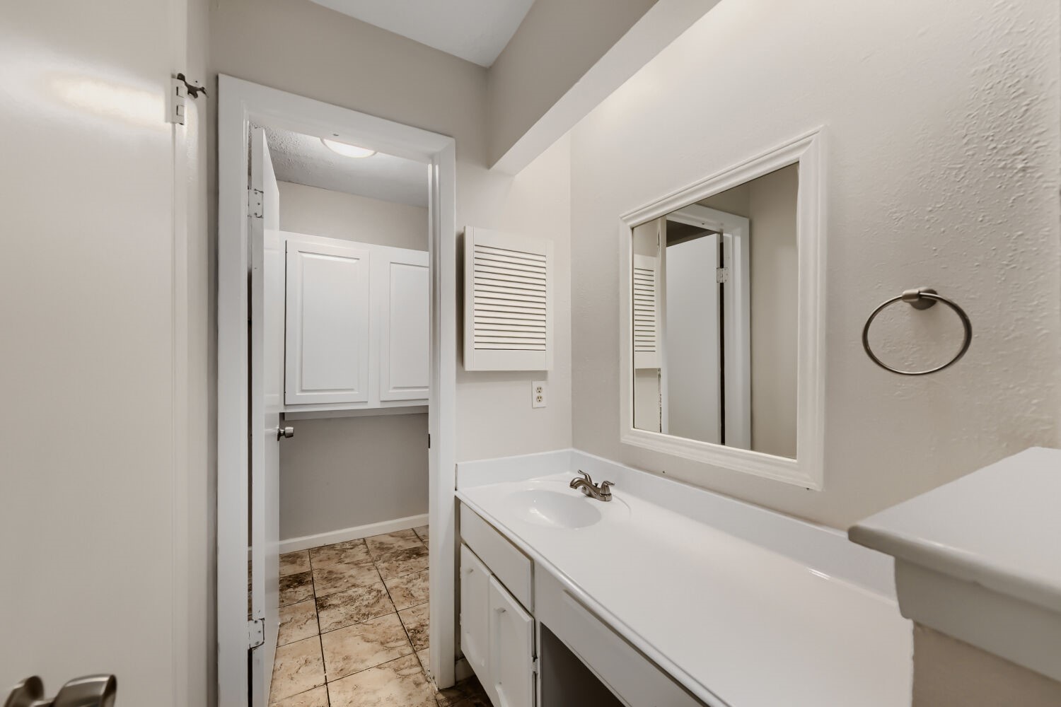 5819 Culross Close Property Photo 24