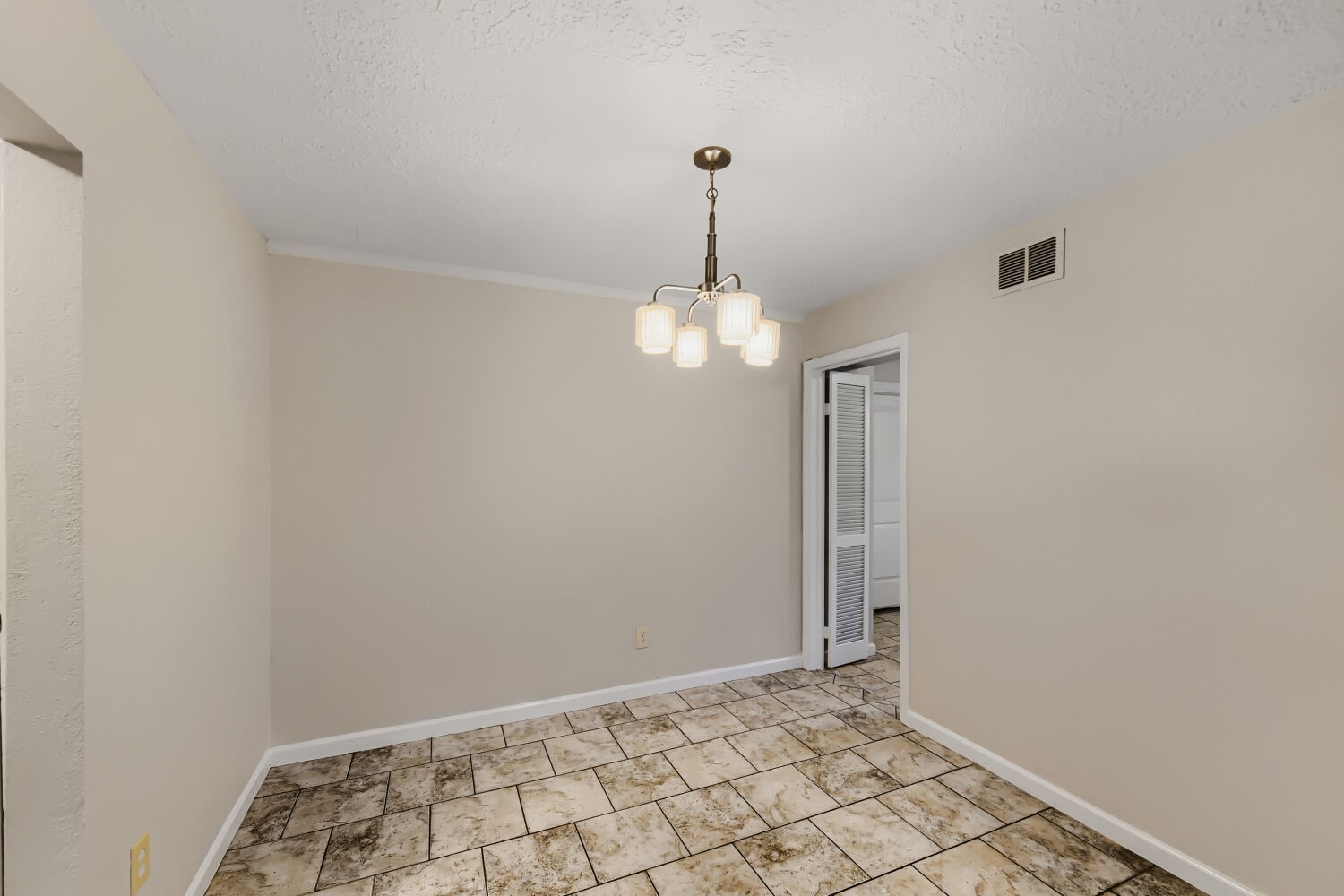 5819 Culross Close Property Photo 26