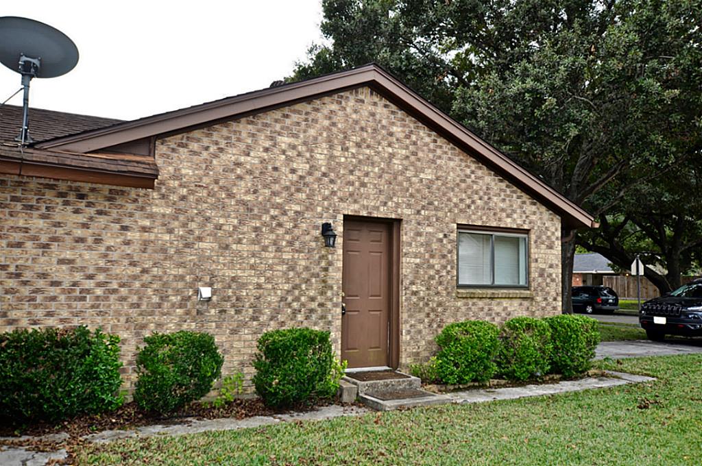 503 Lakeland Drive Property Photo 2