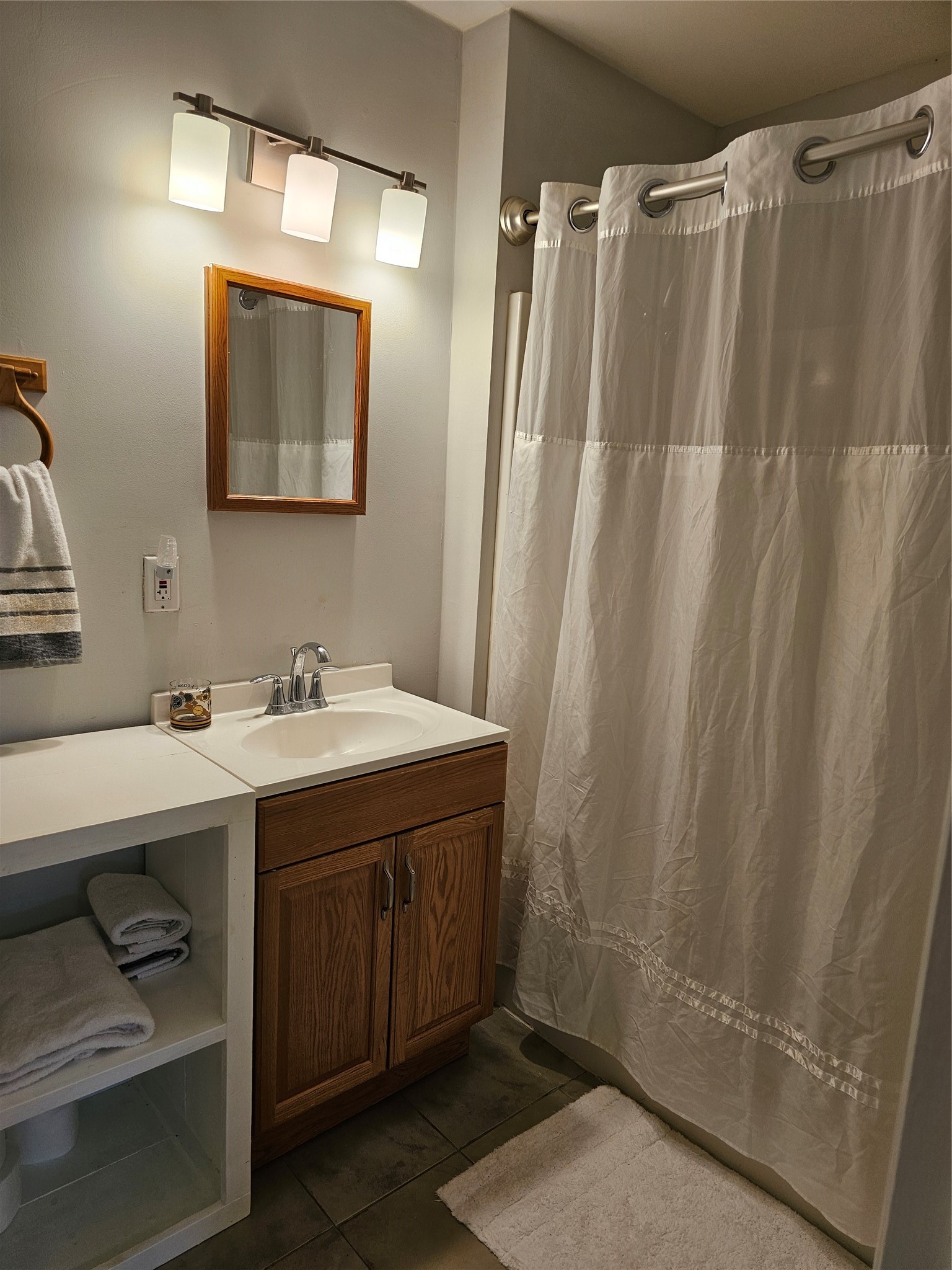 503 Lakeland Drive Property Photo 12