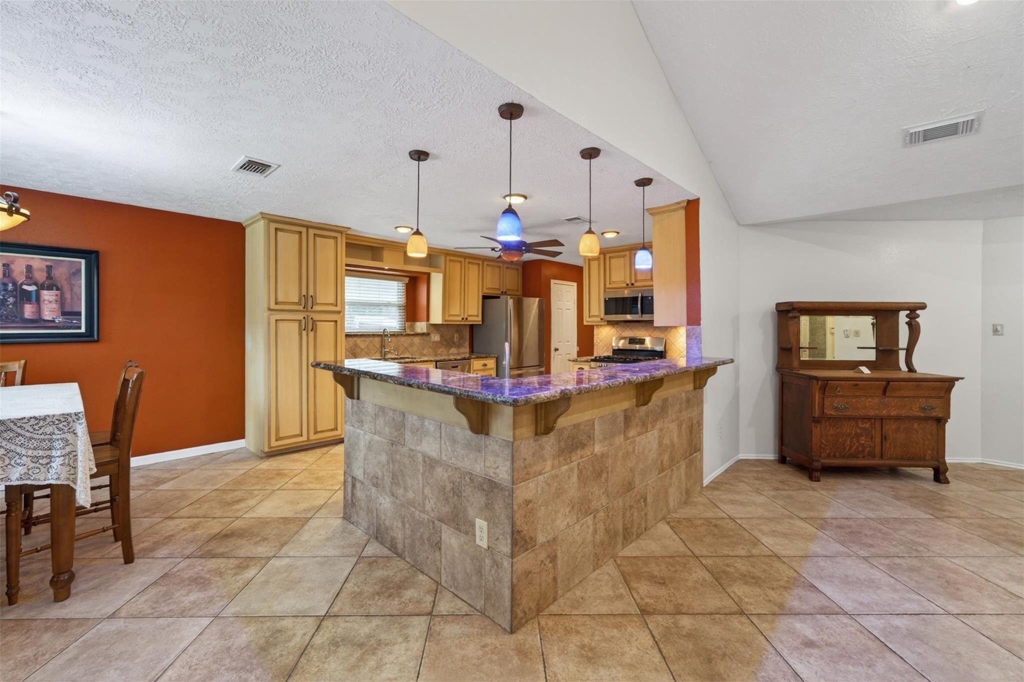 12511 Ravens Mate Drive Property Photo 3