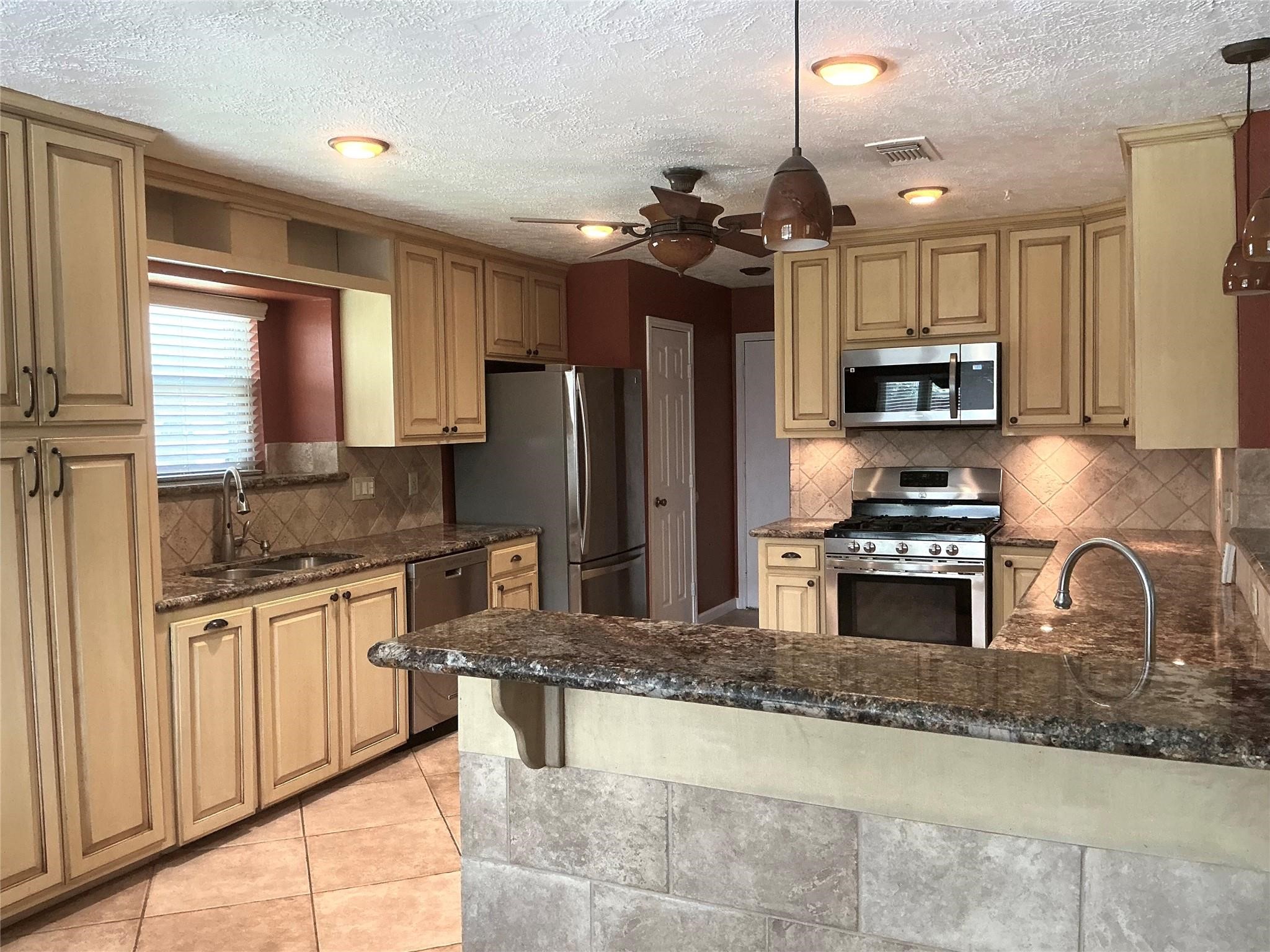 12511 Ravens Mate Drive Property Photo 9