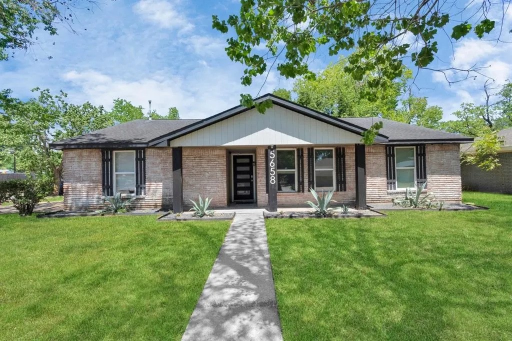 5658 Ludington Drive Property Photo 1