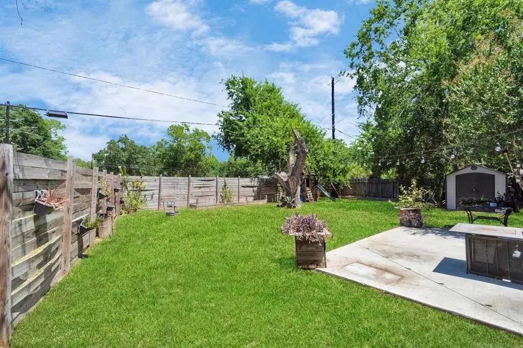 5658 Ludington Drive Property Photo 24