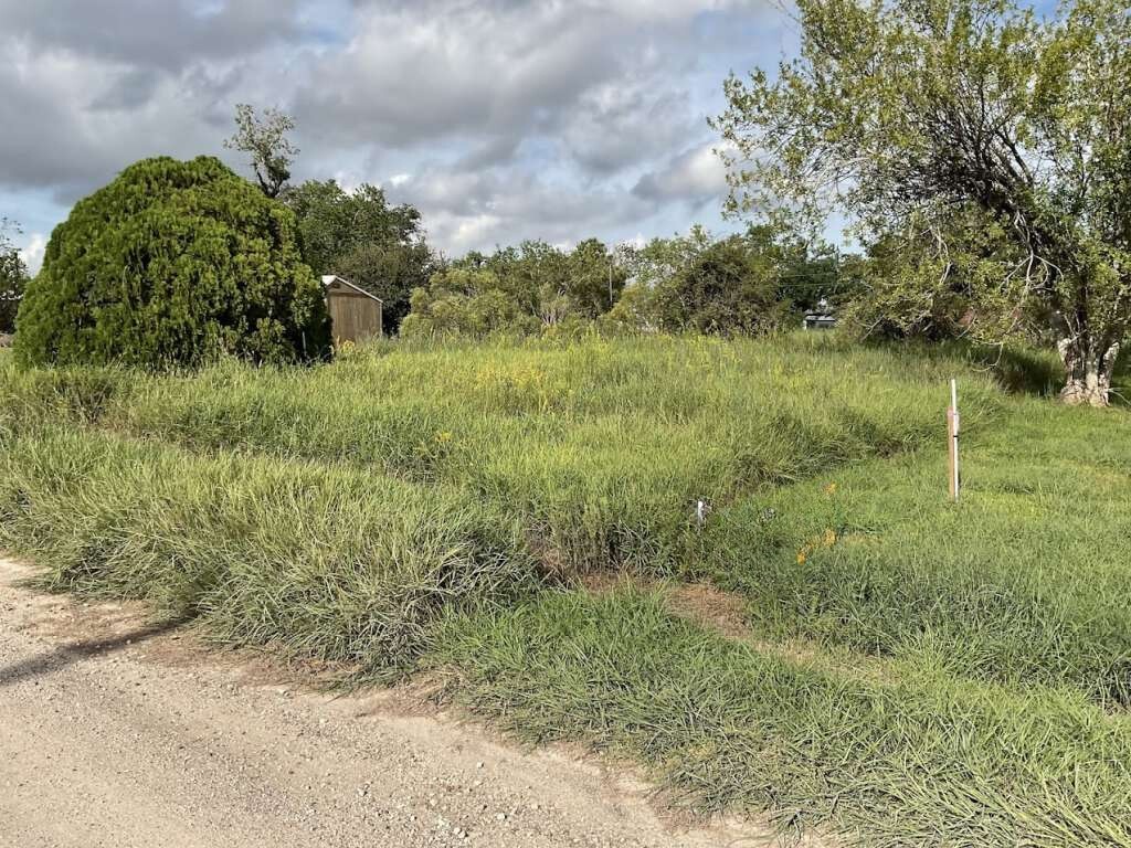 131 Meadowlark N Property Photo 1