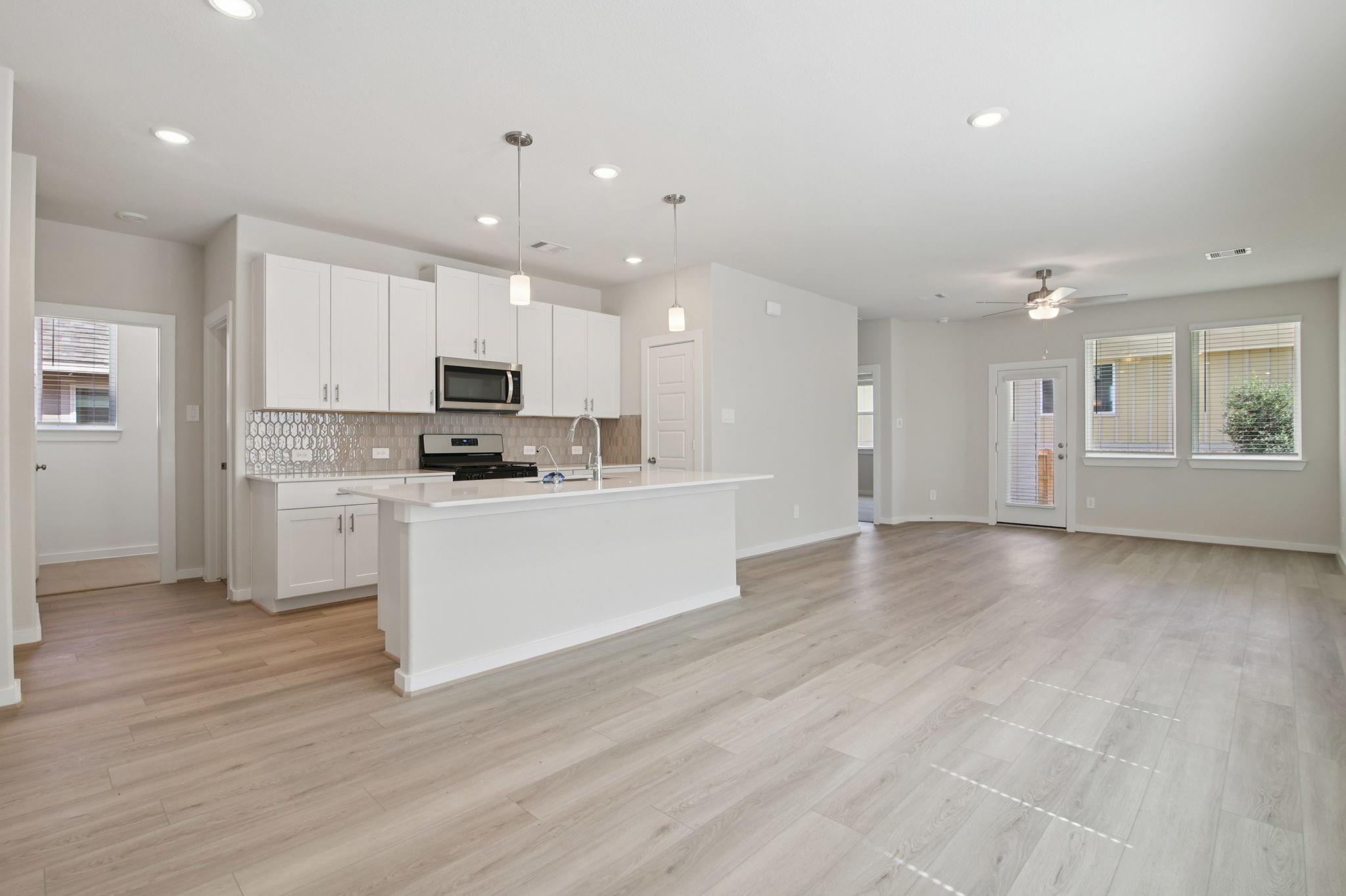 11408 Zenyatta Lane, Houston Tx 77048 Property Photo 6
