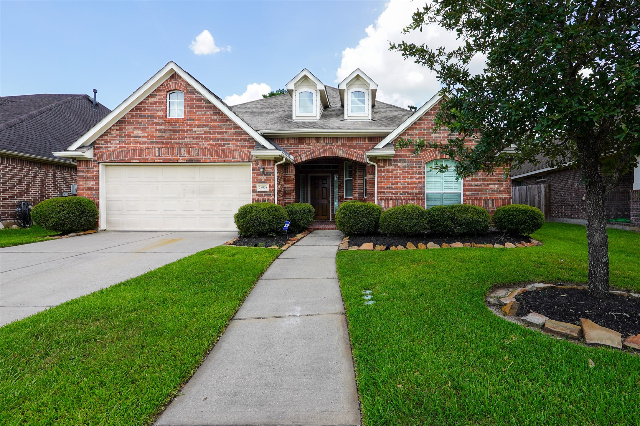 28038 Emma Gardens Lane Property Photo 1