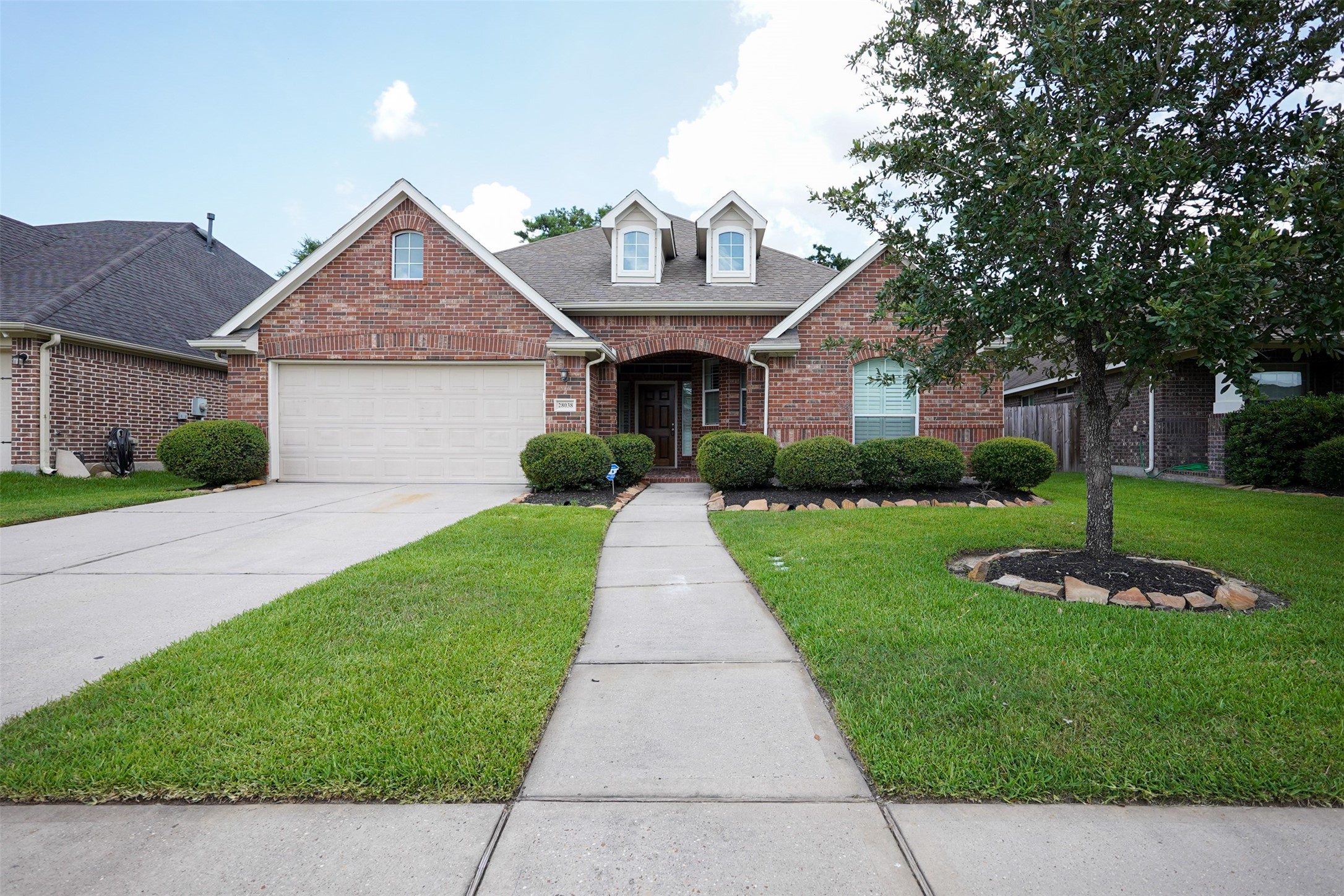 28038 Emma Gardens Lane Property Photo 2