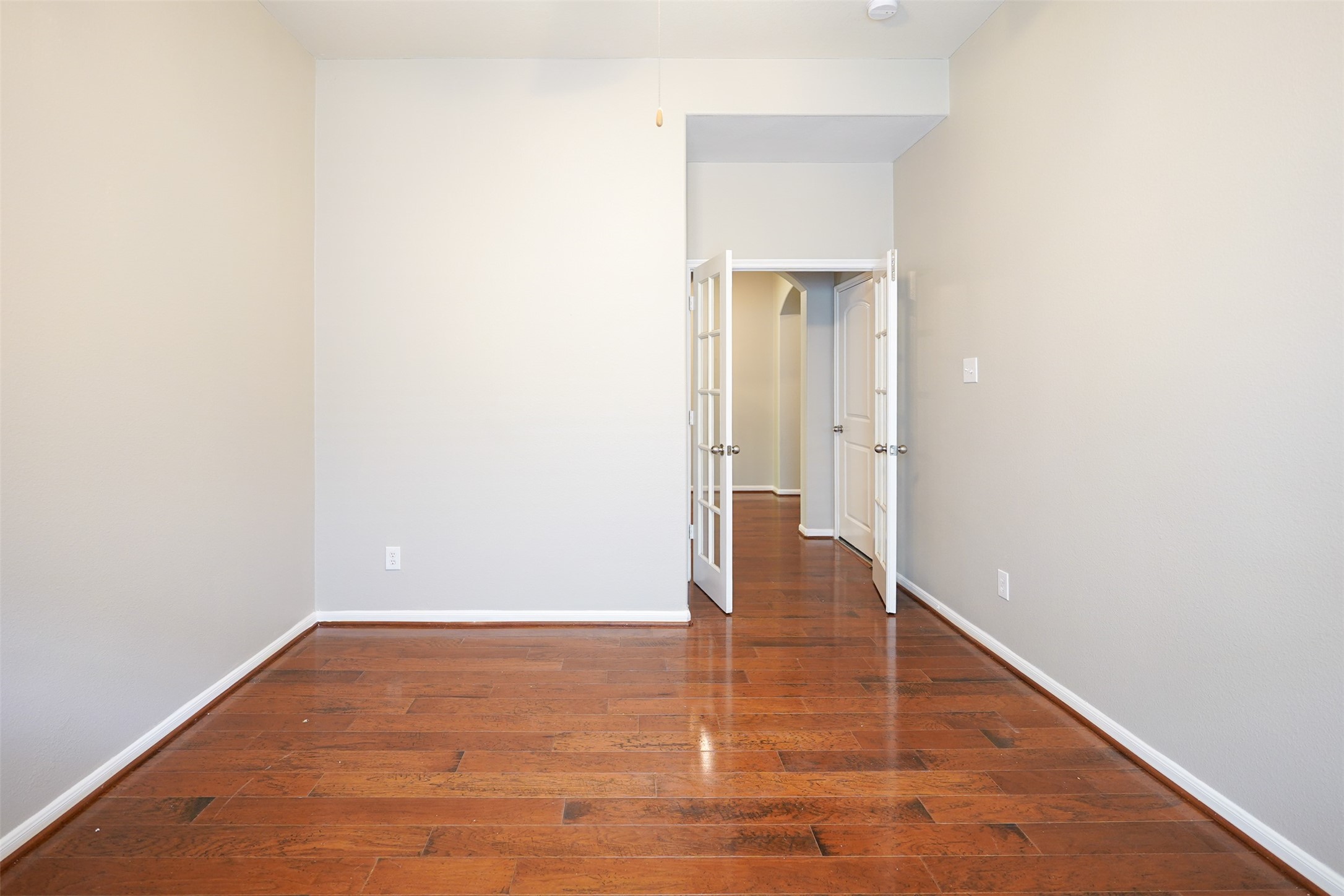 28038 Emma Gardens Lane Property Photo 3