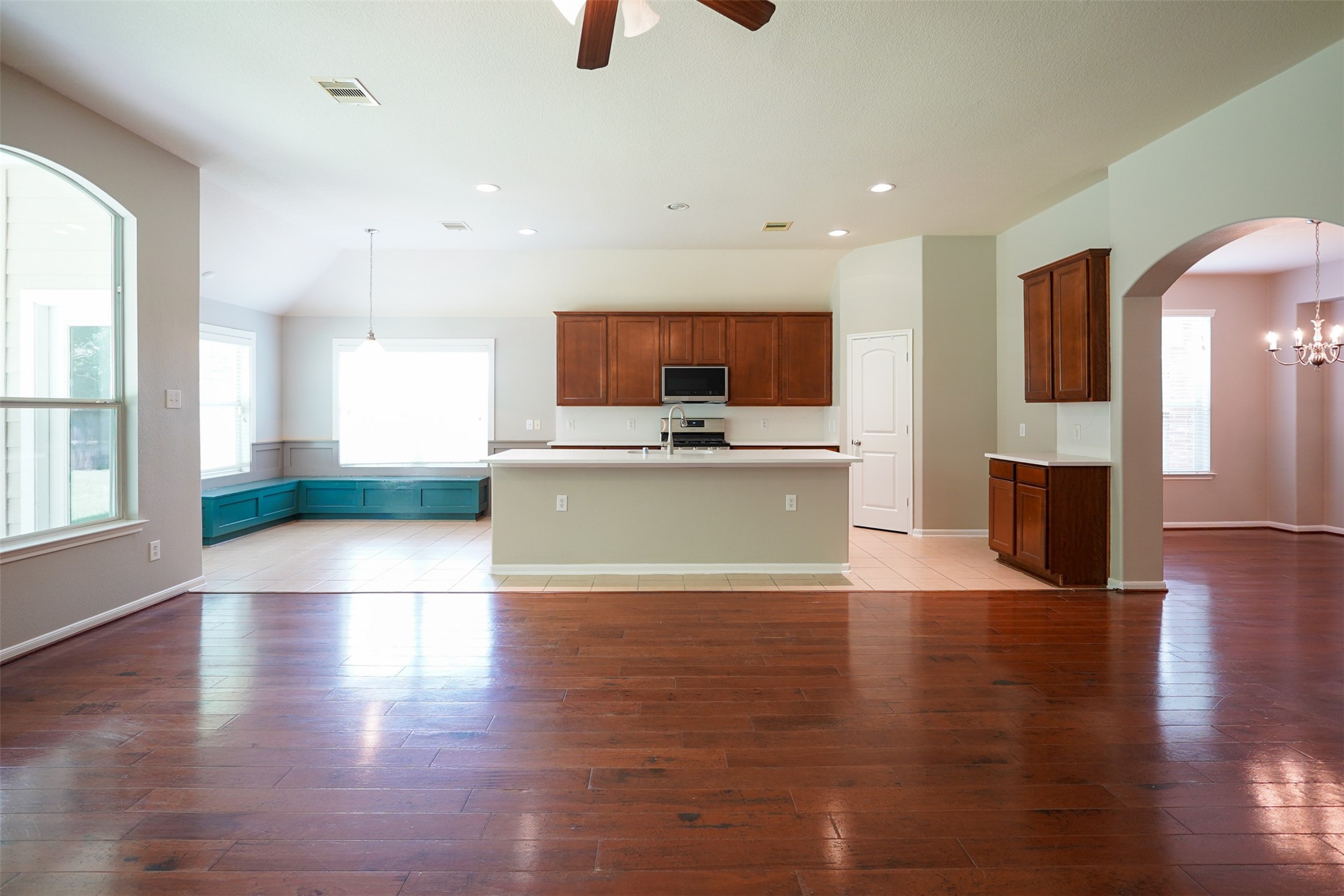 28038 Emma Gardens Lane Property Photo 9