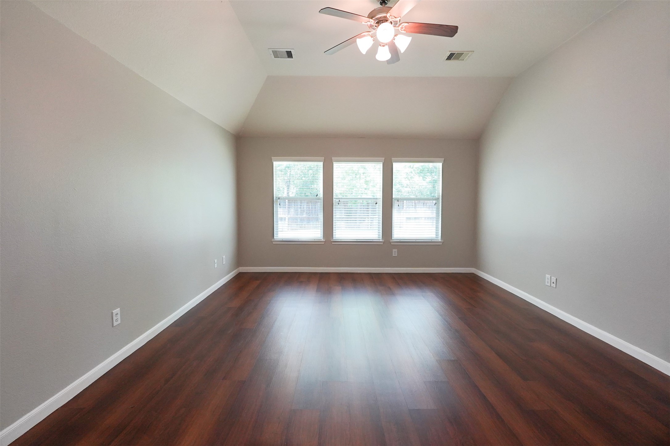 28038 Emma Gardens Lane Property Photo 13
