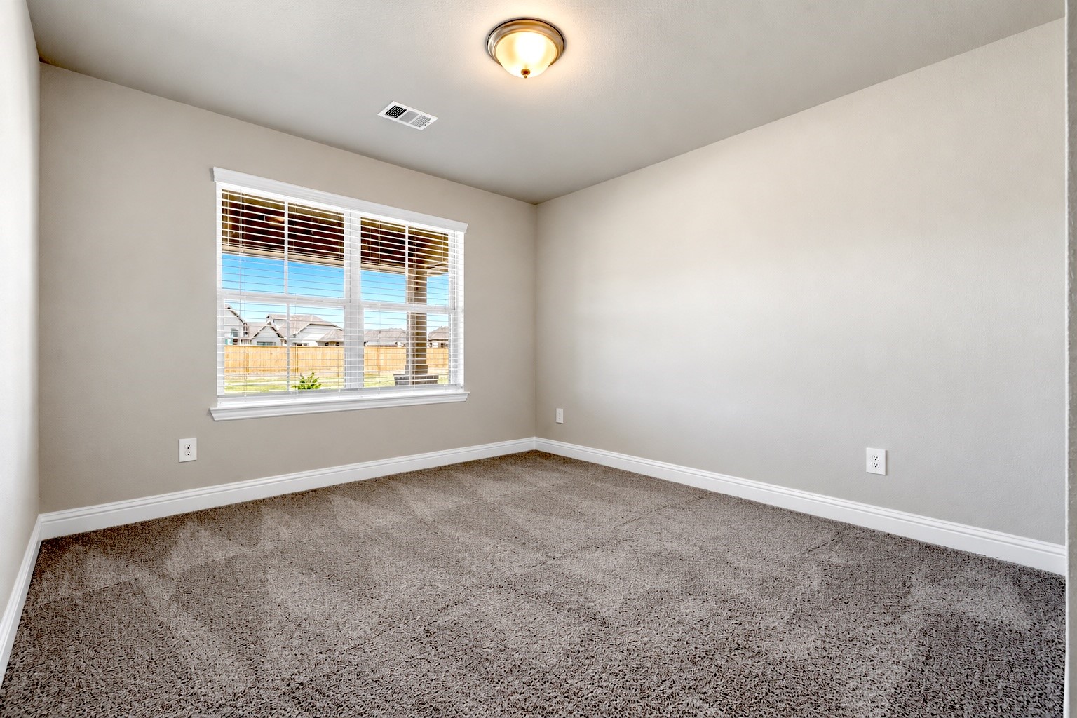 2218 Seneca Lake Drive Property Photo 14