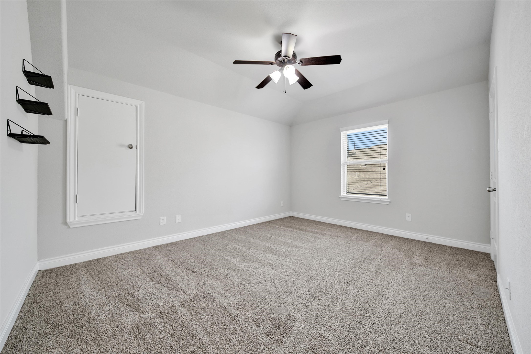 3914 Birdsall Falls Lane Property Photo 32