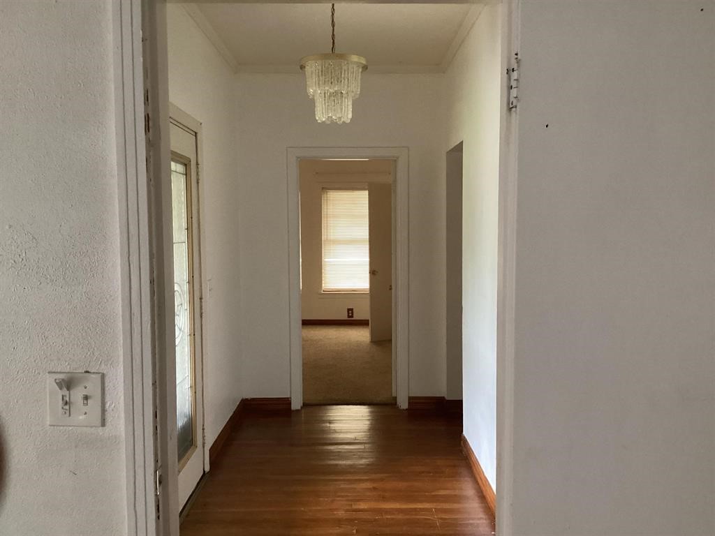 103 W Main St Property Photo 12