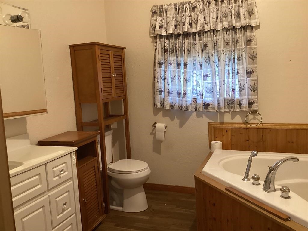 103 W Main St Property Photo 18
