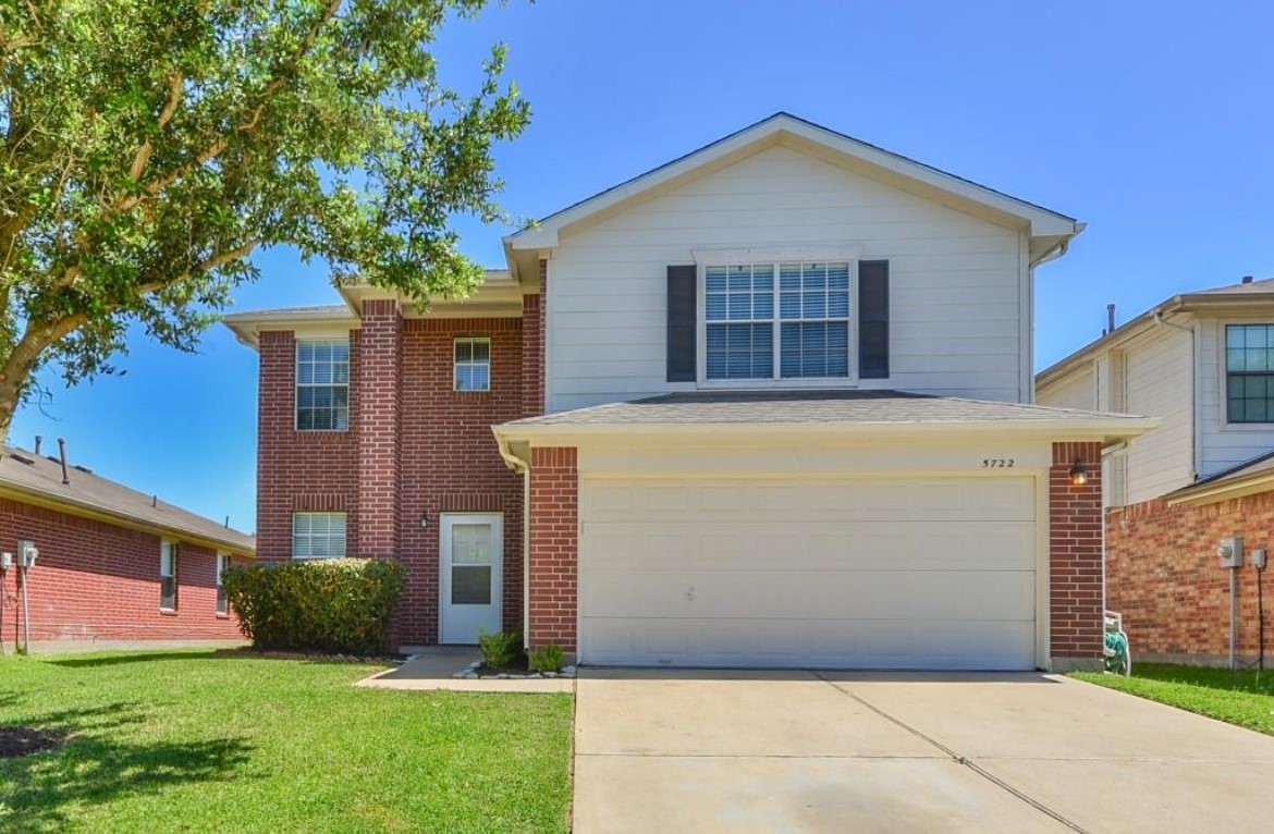 5722 W Harrow Drive Property Photo 1