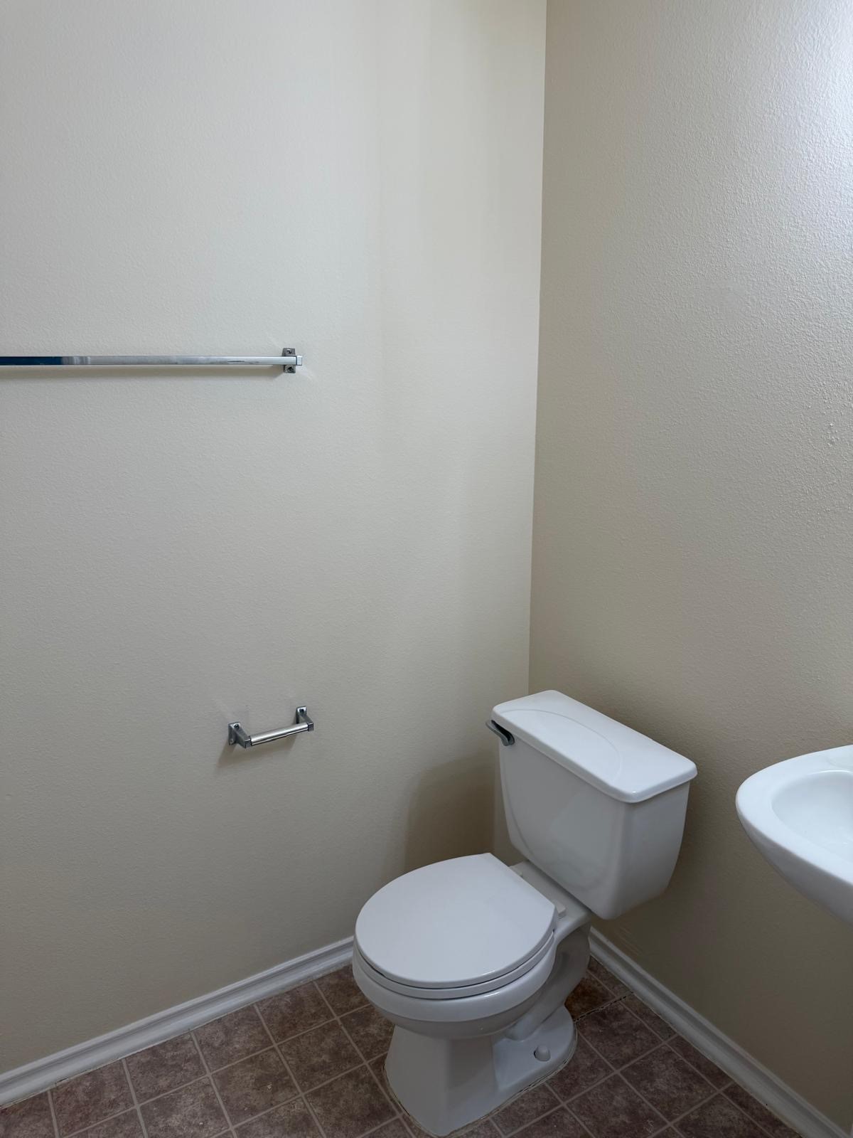 5722 W Harrow Drive Property Photo 8