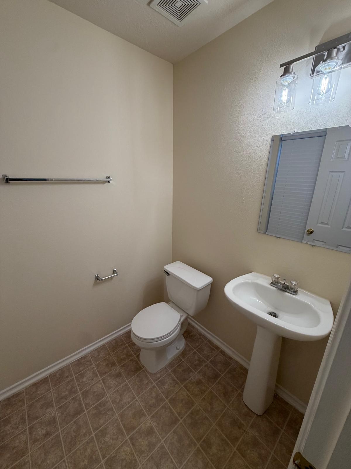 5722 W Harrow Drive Property Photo 10