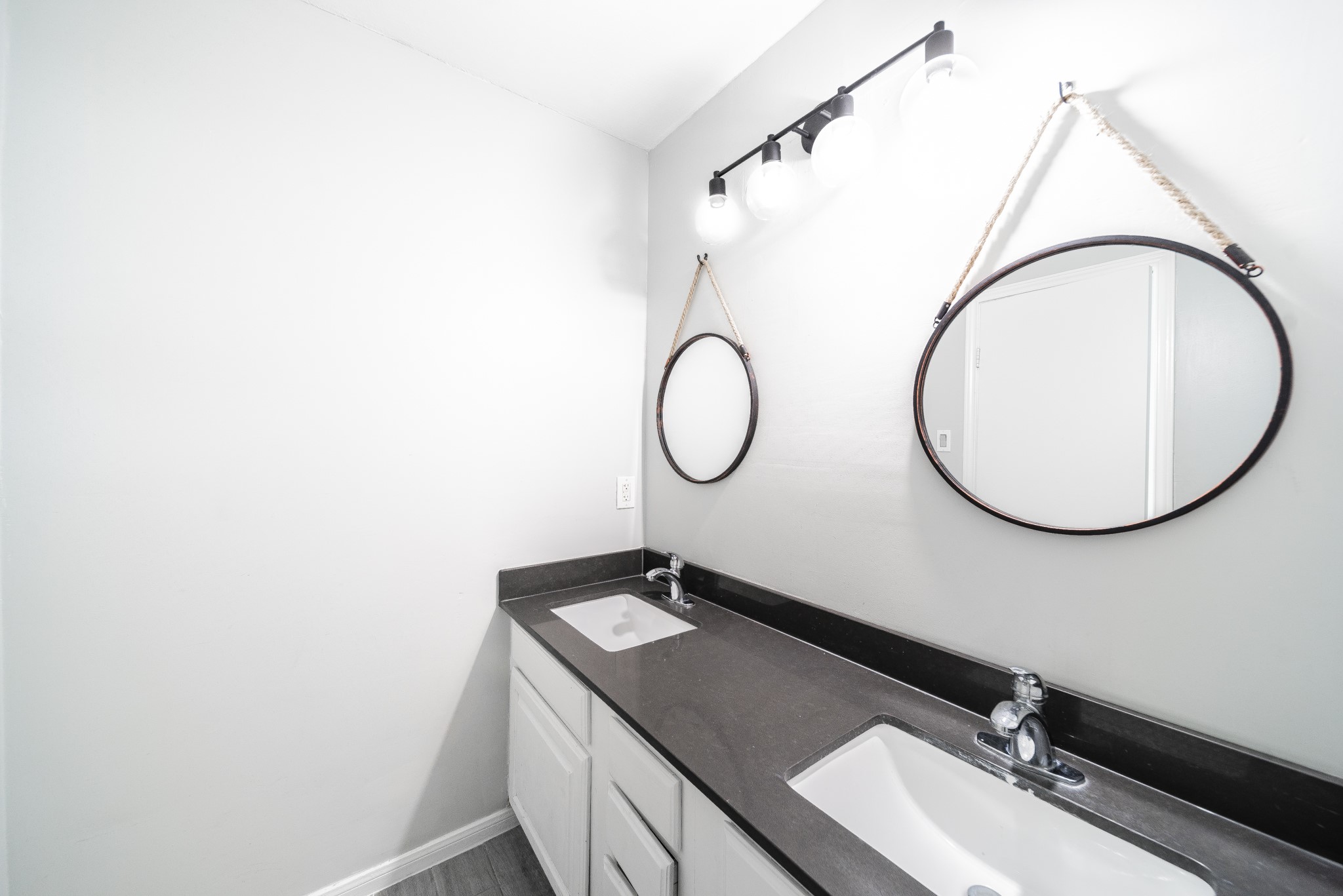 1122 New Tree Lane Property Photo 7