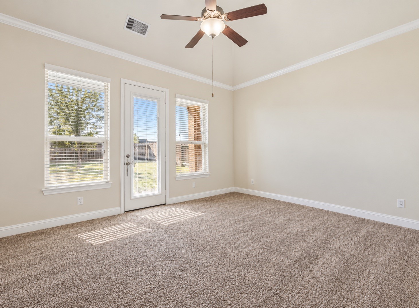 7438 Dry Stone Lane Property Photo 3