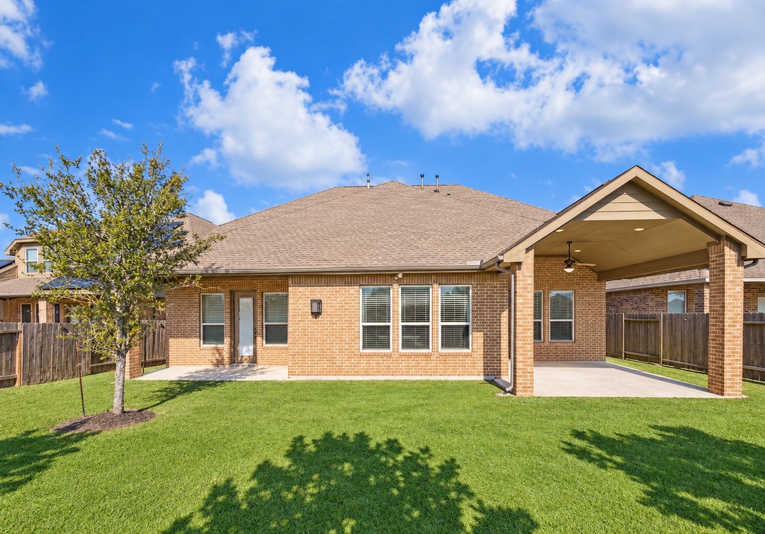 7438 Dry Stone Lane Property Photo 6