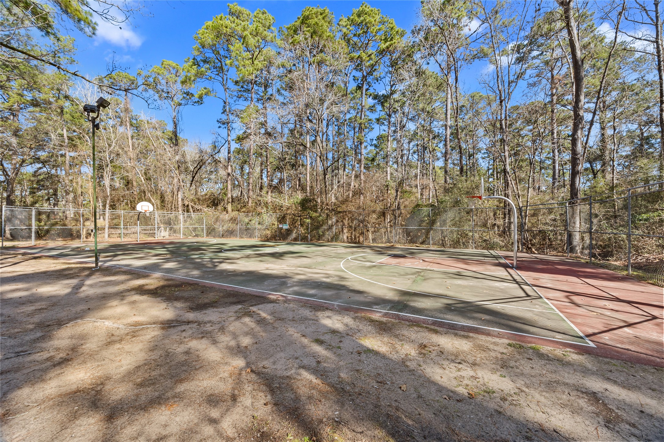 531 N Royale Greens Drive Property Photo 27