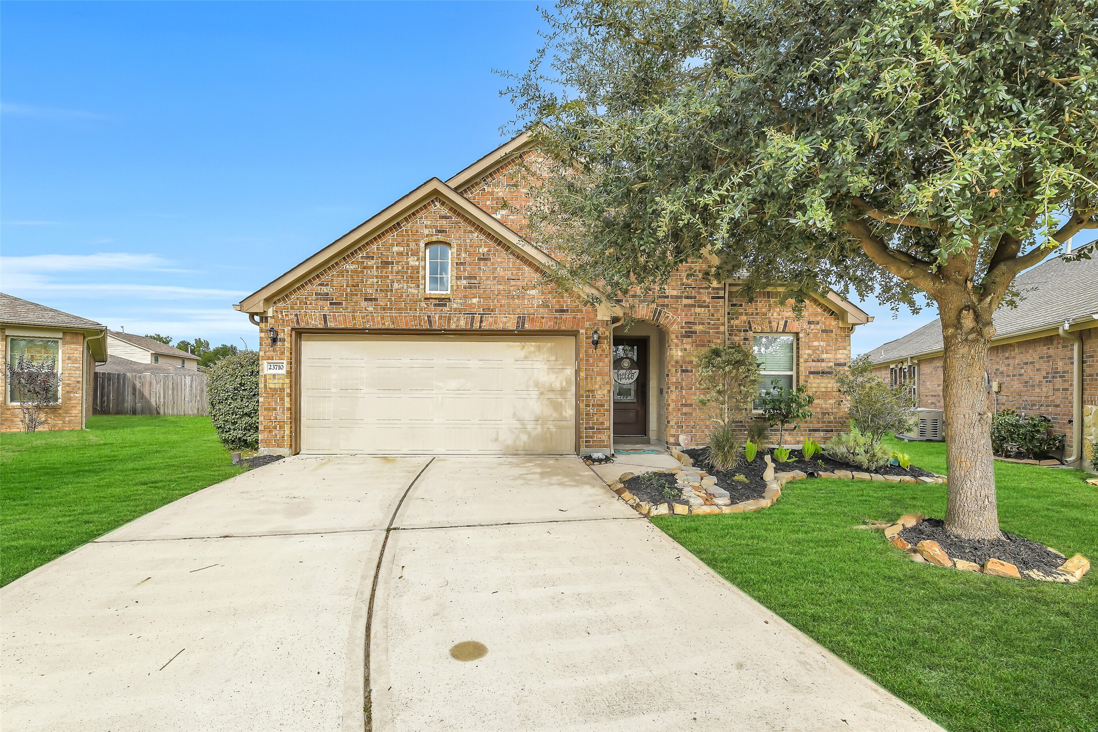 23710 Walnut Maze Court Property Photo 1