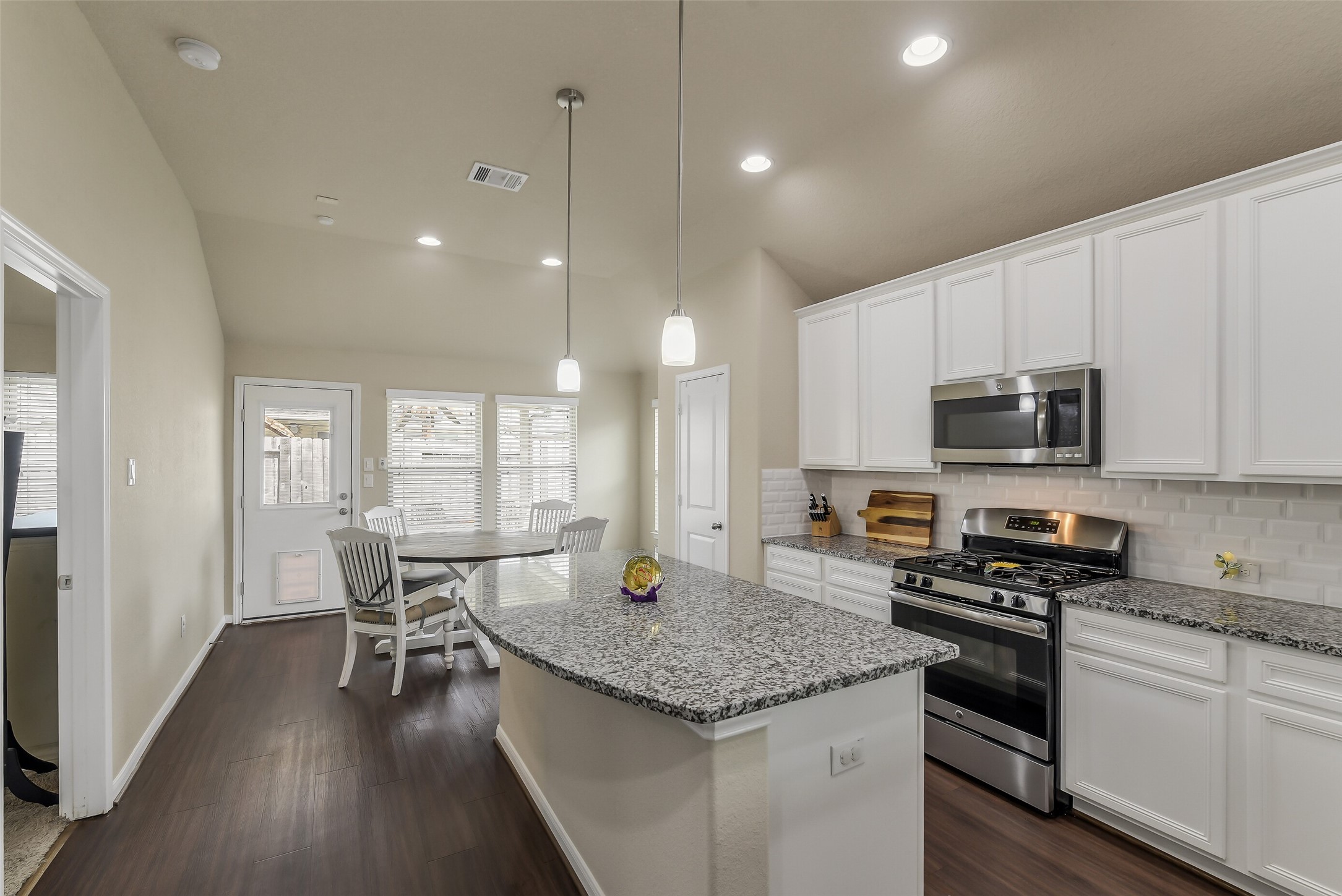 23710 Walnut Maze Court Property Photo 8